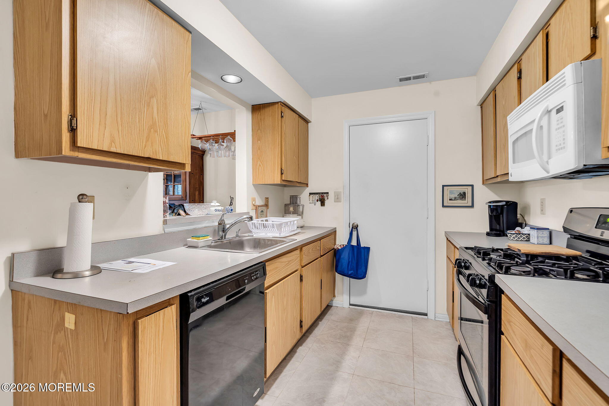 27 Racquet Road, Wall, NJ, 07719 image 12