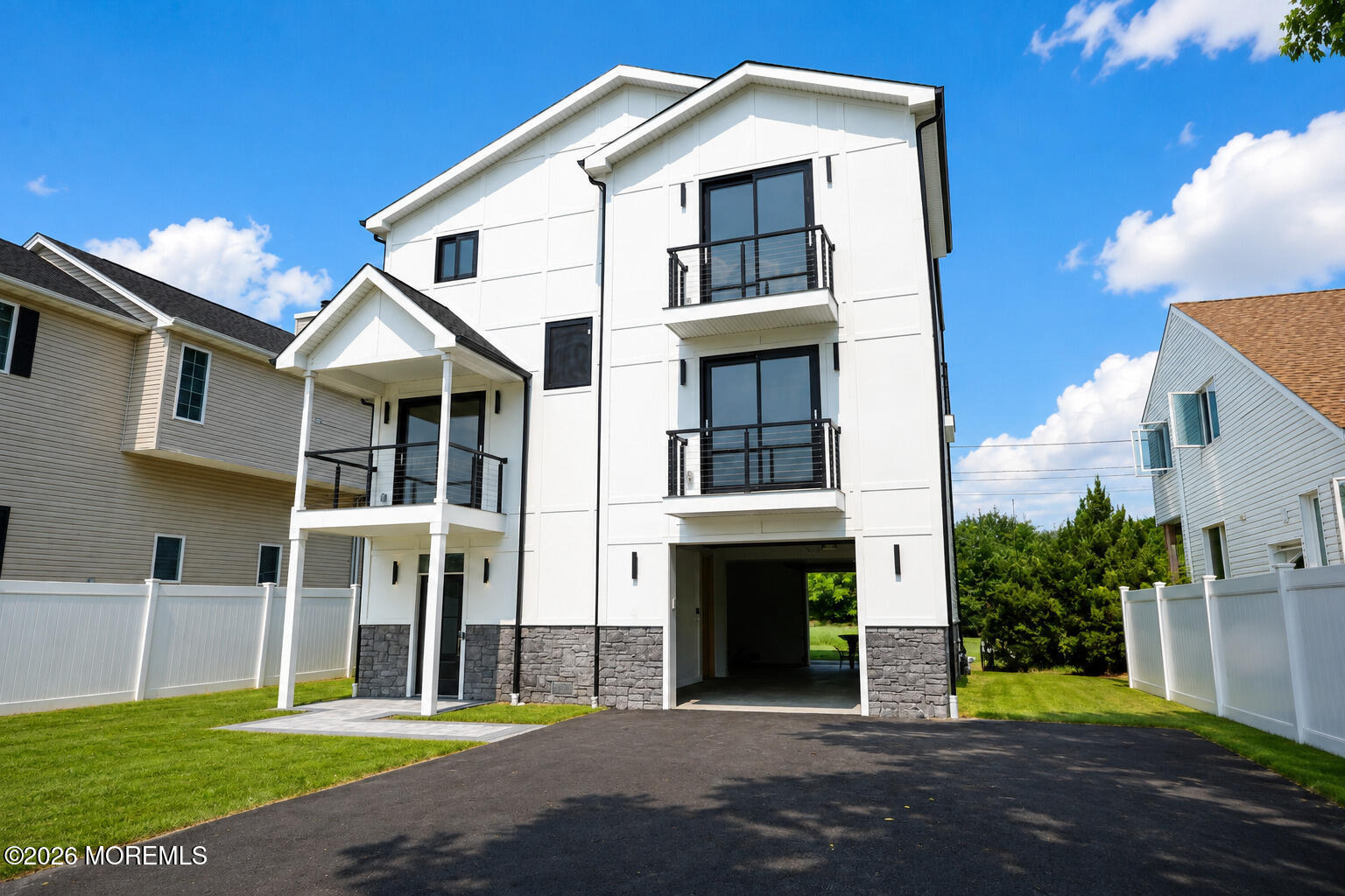 109 Seabreeze Avenue Image 3