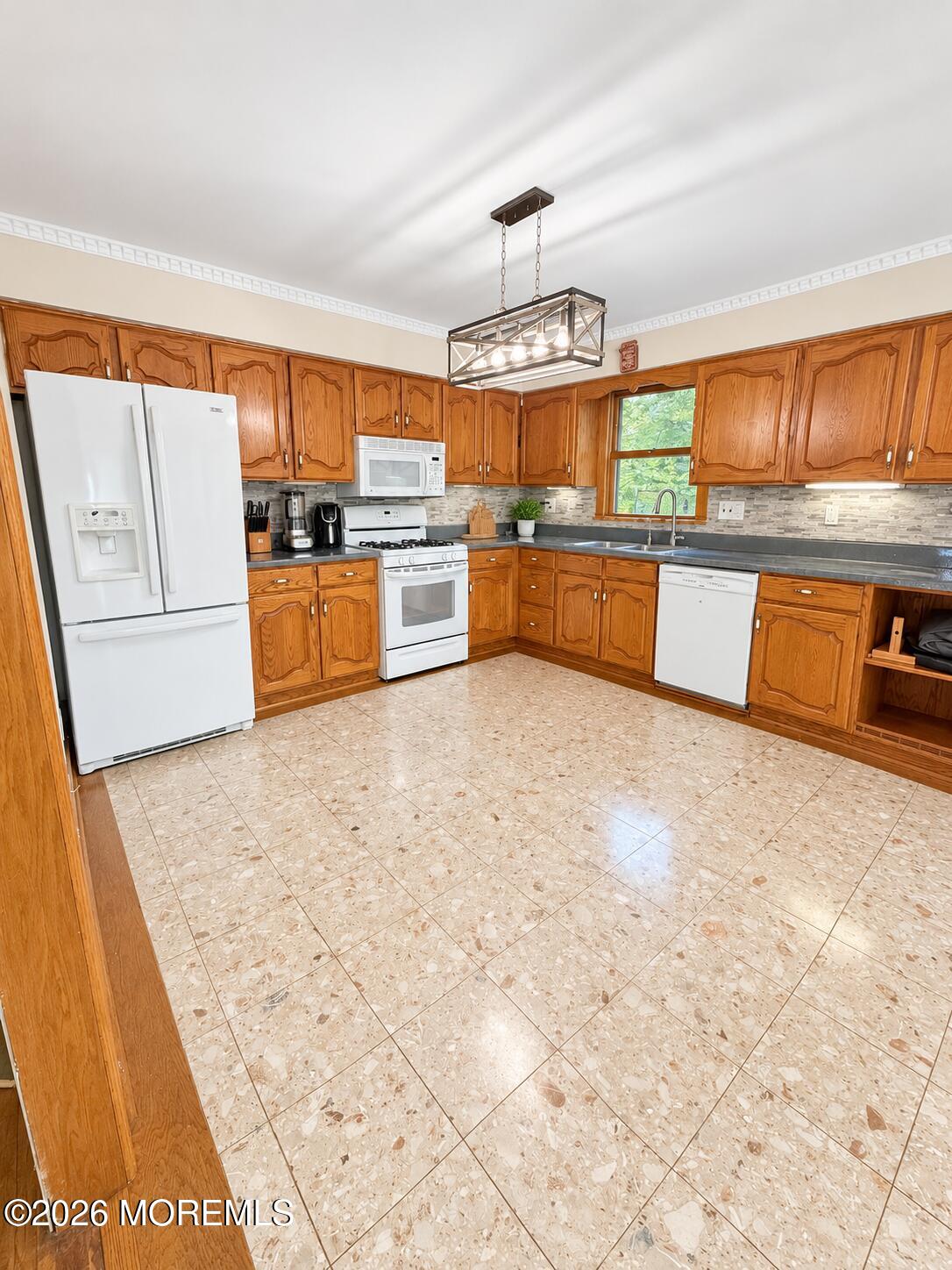 547 Lake Boulevard Image 3