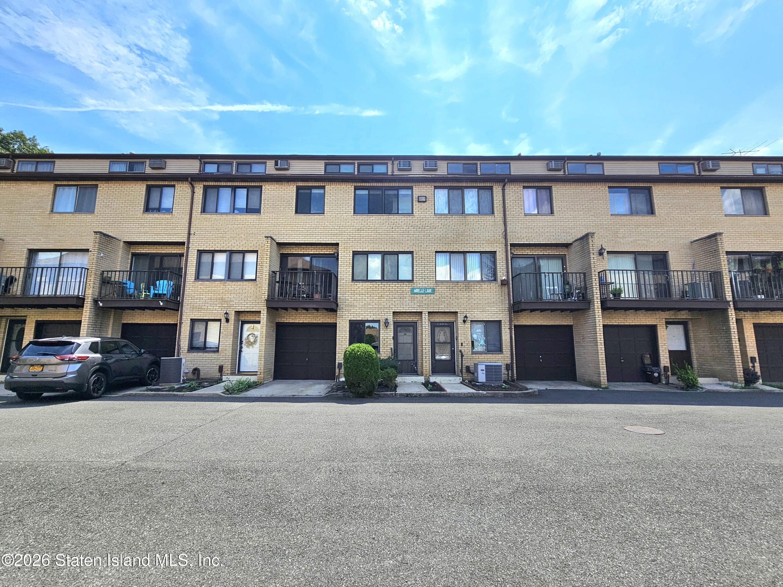 20 Arielle Lane, Staten Island, NY, 10314