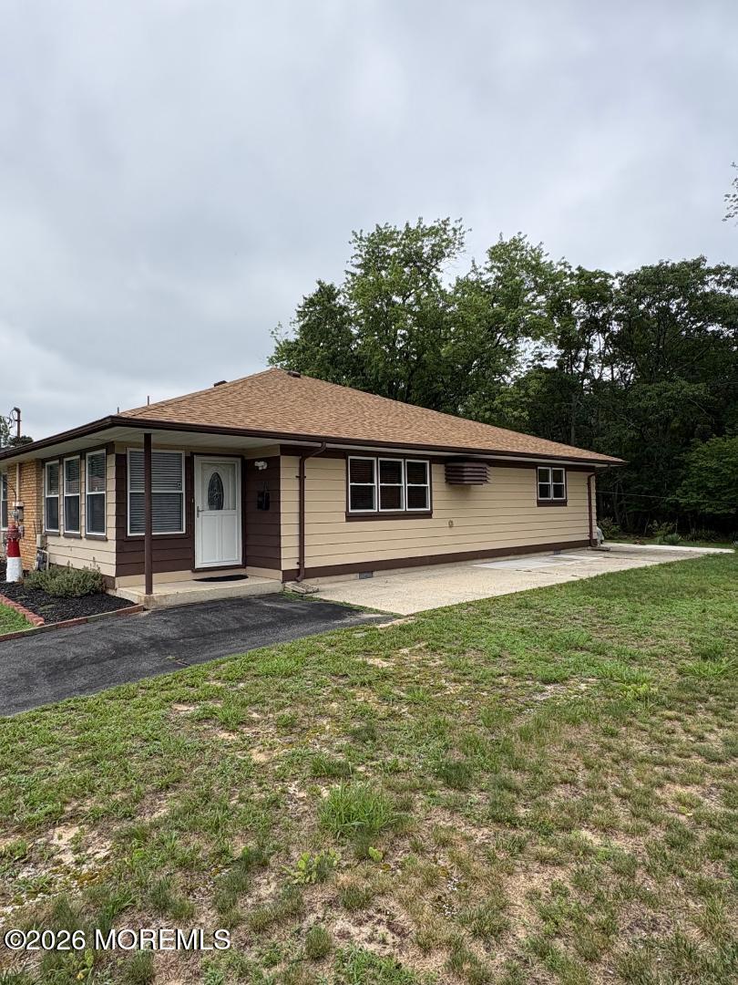 16 Allaire Drive Image 1