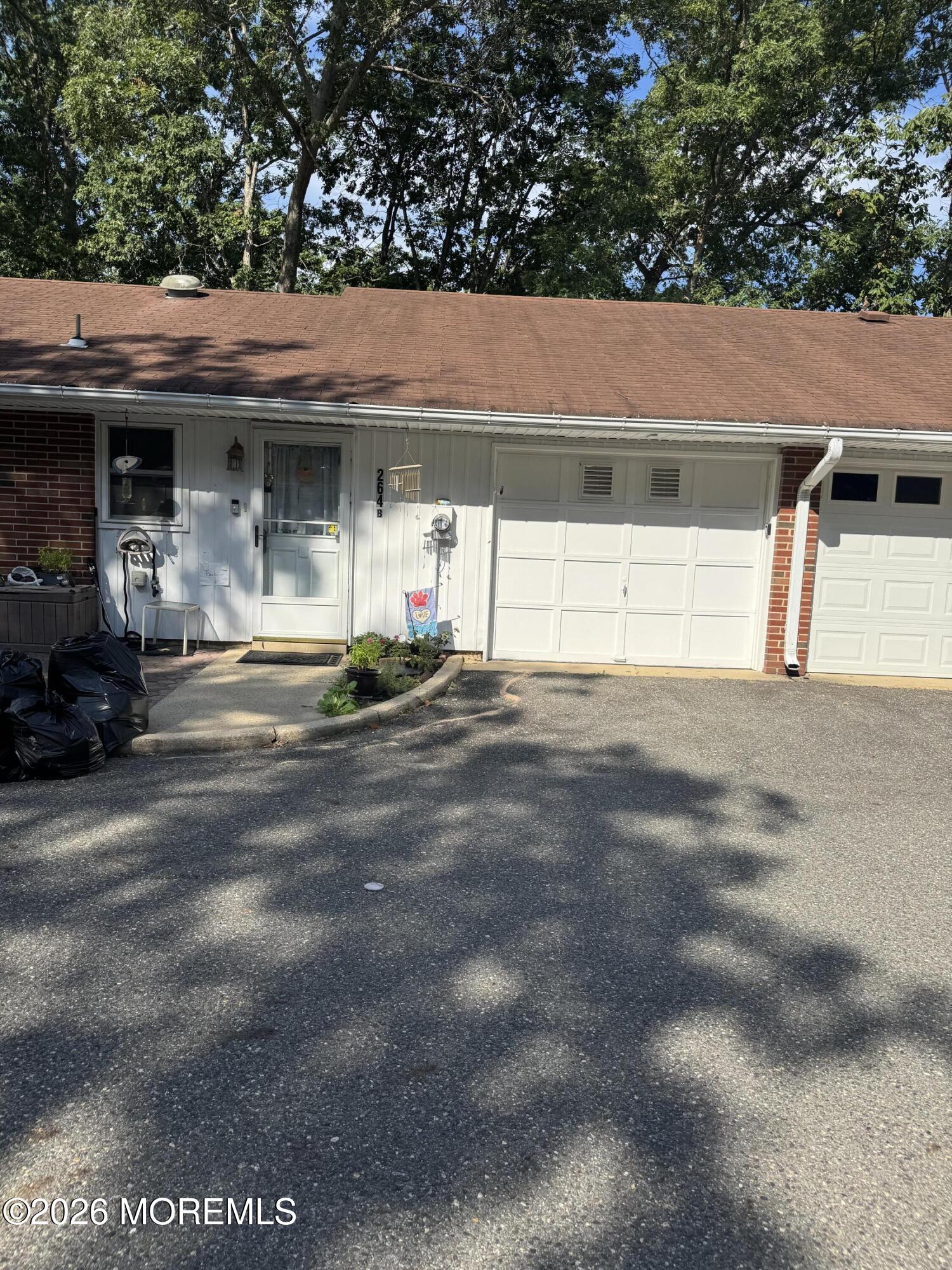 264B Kingston Court Image 3