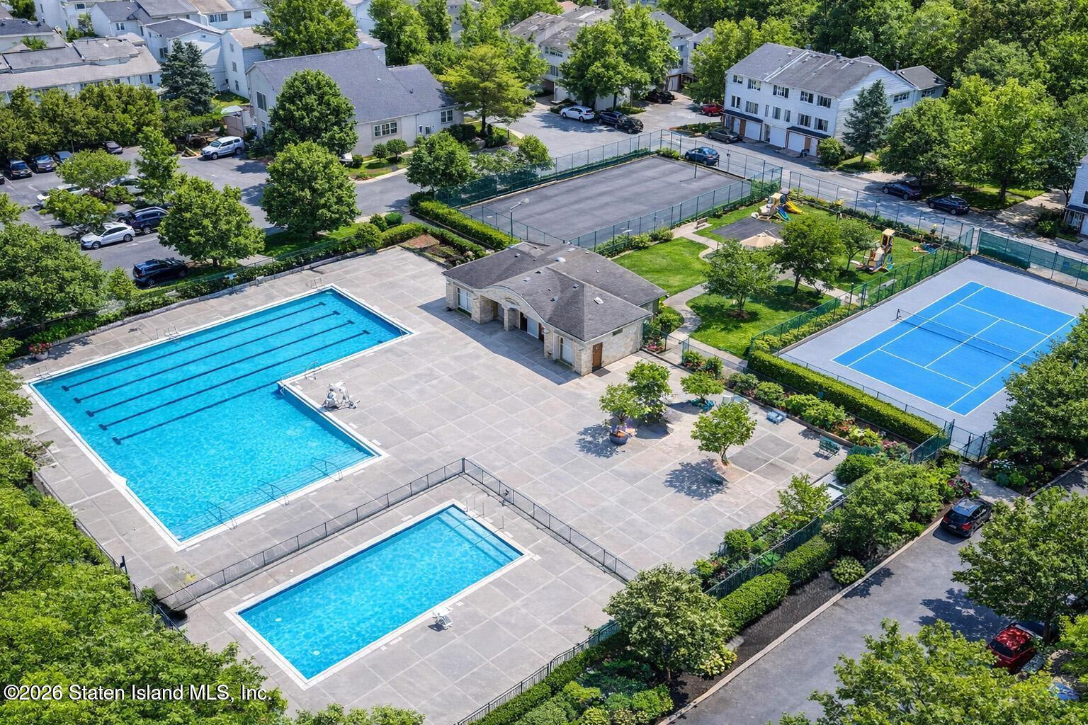 246 Jamie Lane, Staten Island, NY, 10312 image 43