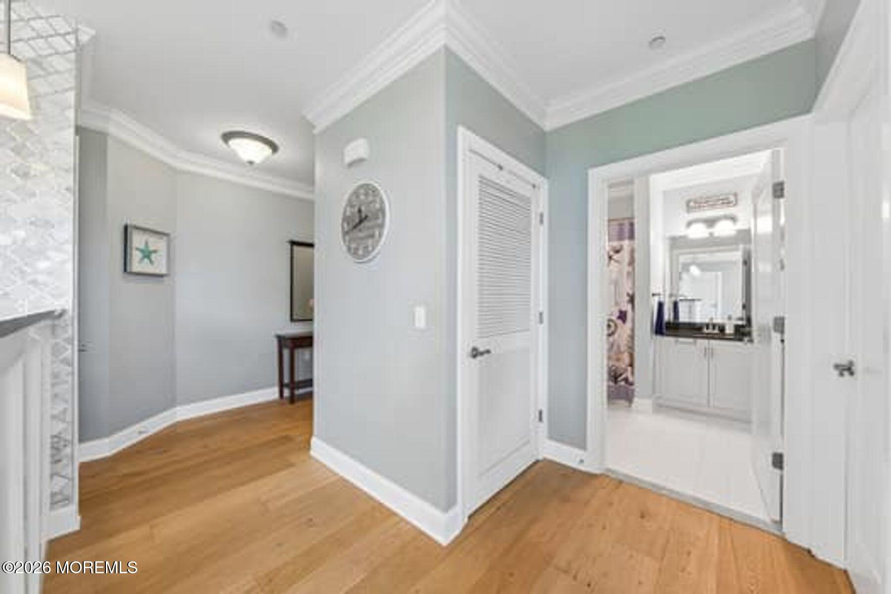 300/ SE Cookman Avenue 201 Image 4
