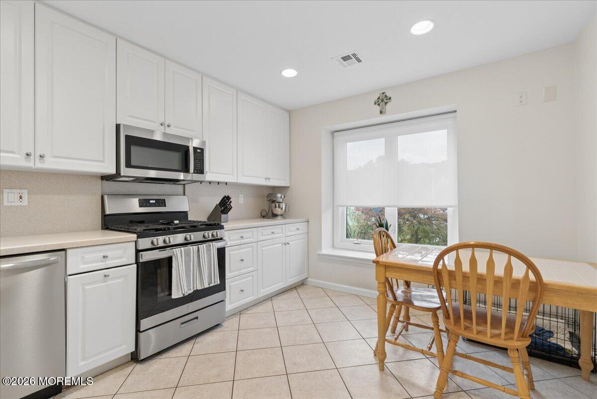 193 Pear Drive Image 5