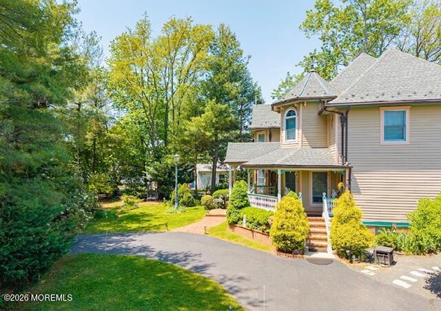 410 Thompson Avenue Image 2