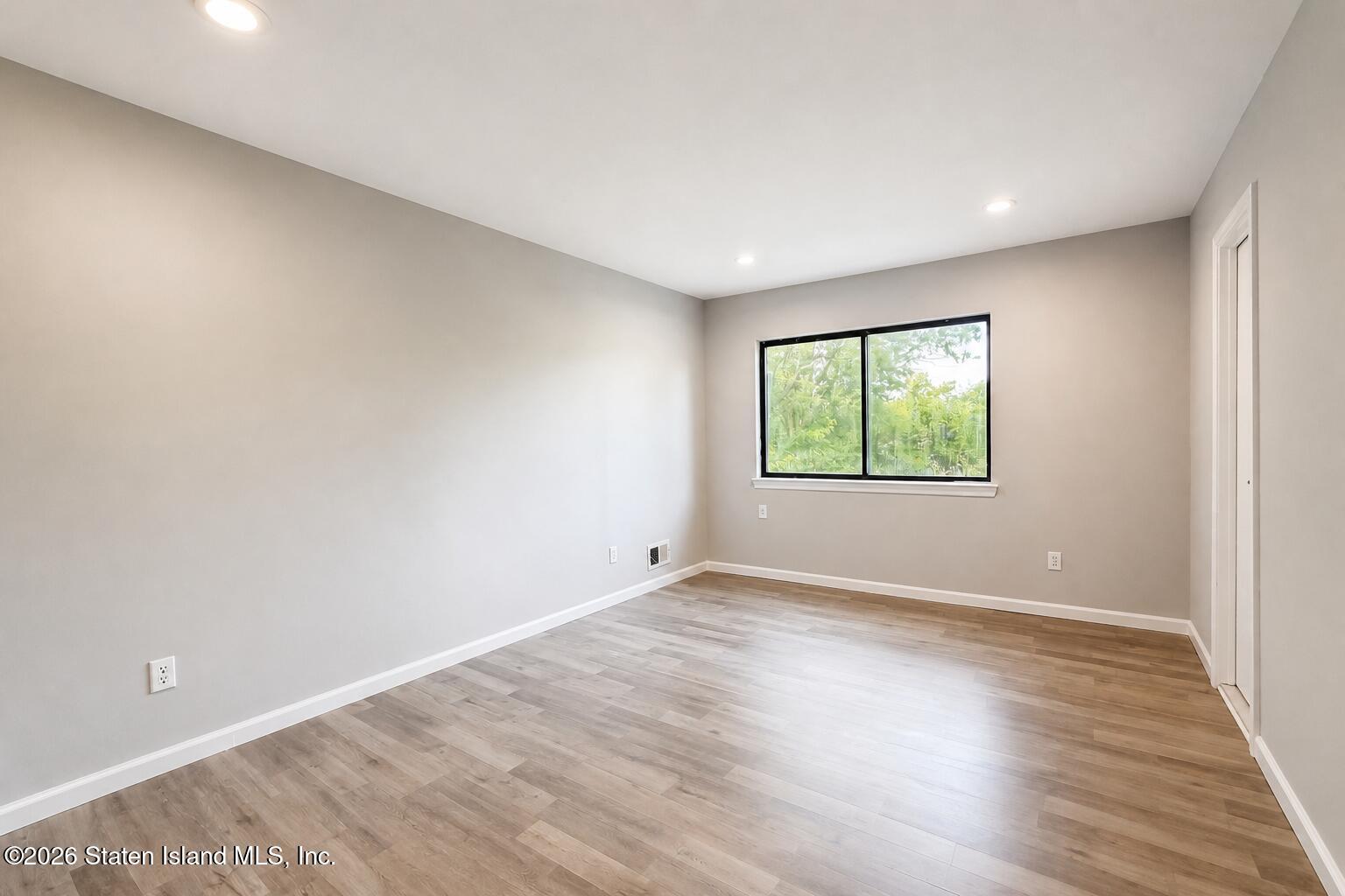 11 Azalea Court, Staten Island, NY, 10309 image 17