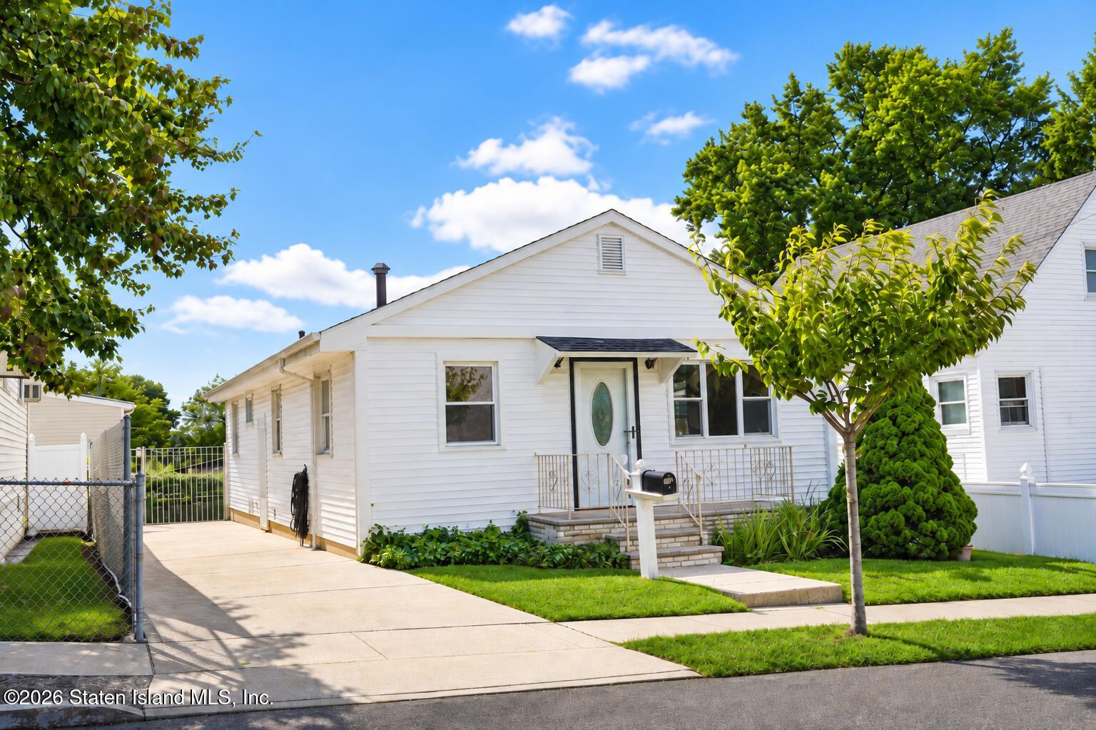 178 Graves Street Image 2