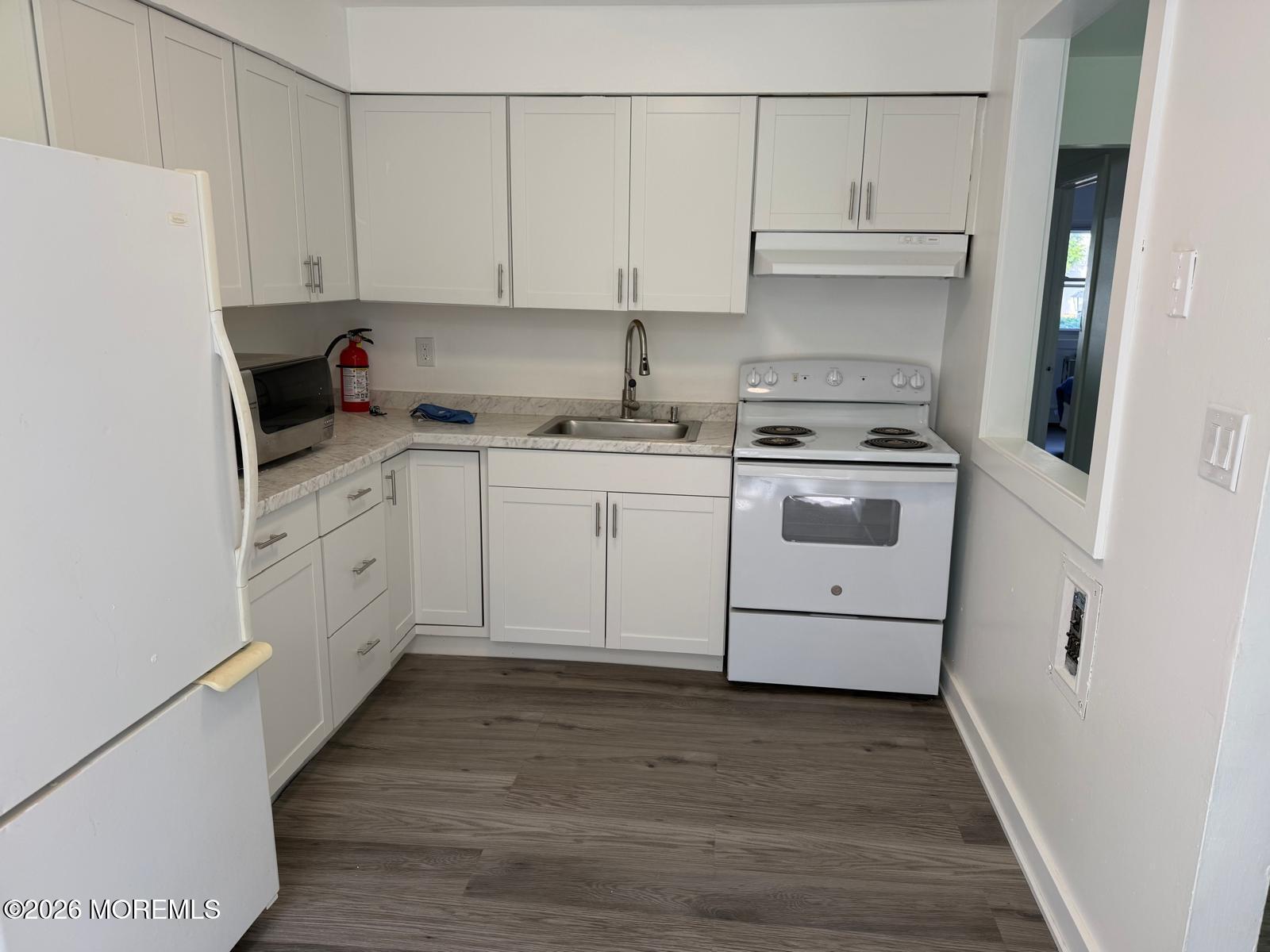 735 Greens Avenue 18A Image 4