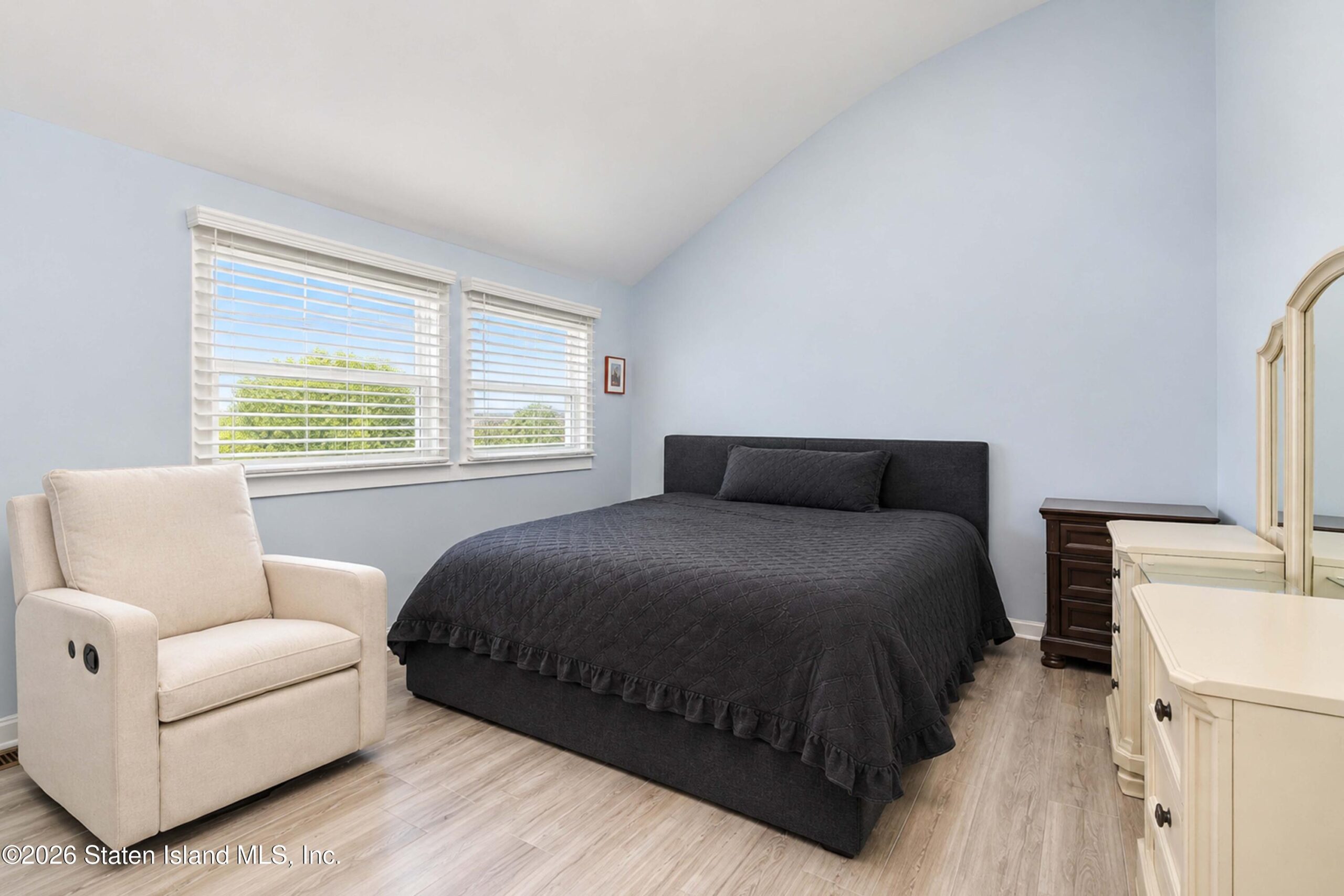 211 Dover Green, Staten Island, NY, 10312 image 9