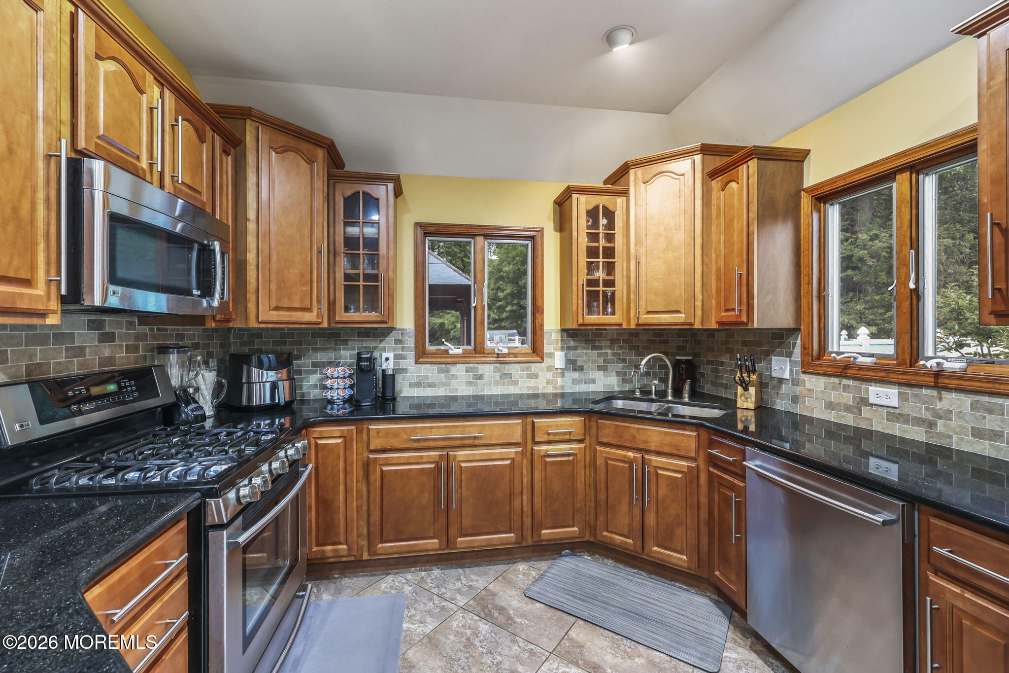 32 Weaverville Road Image 5