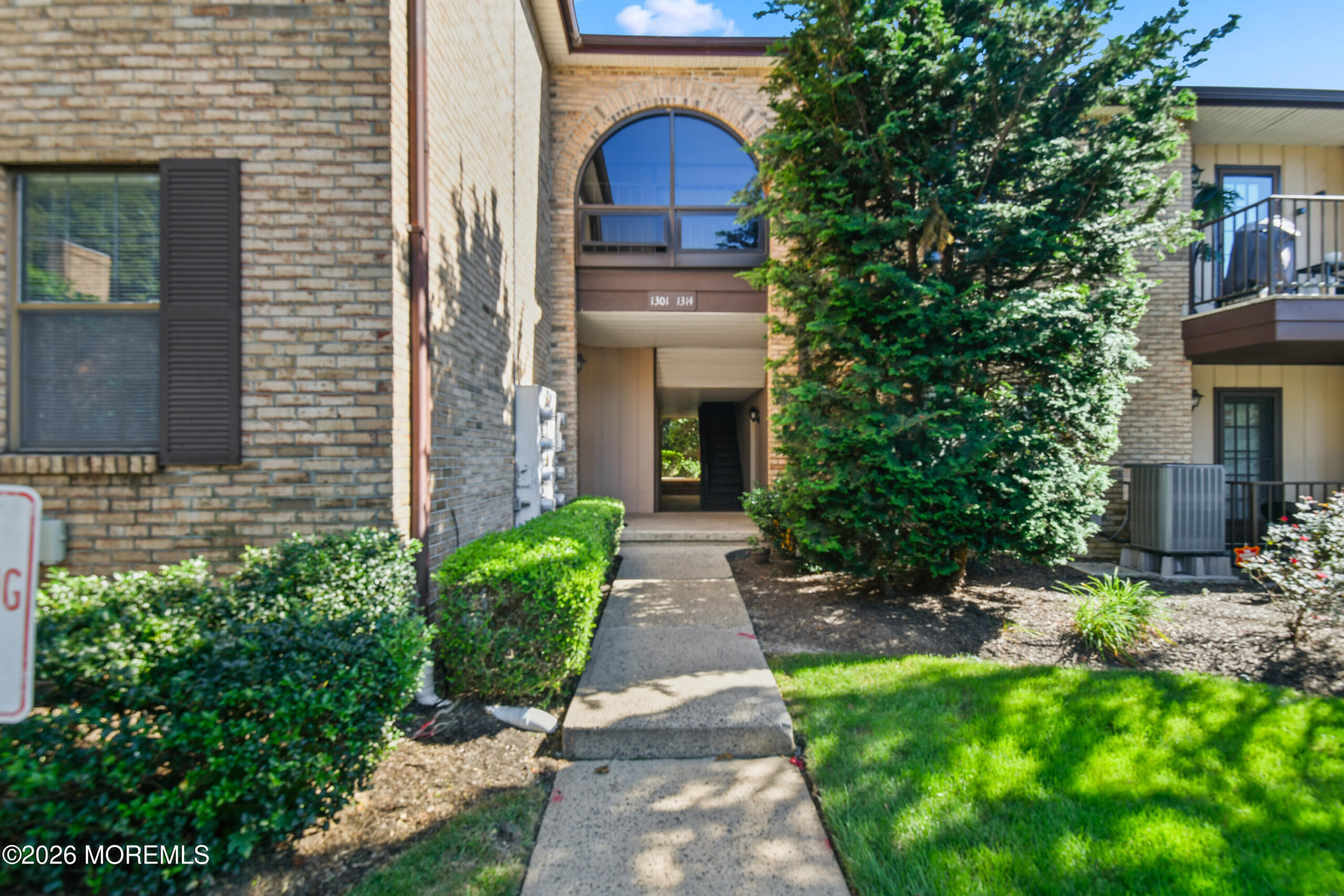 1301 Wellington Place, Aberdeen, NJ, 07747