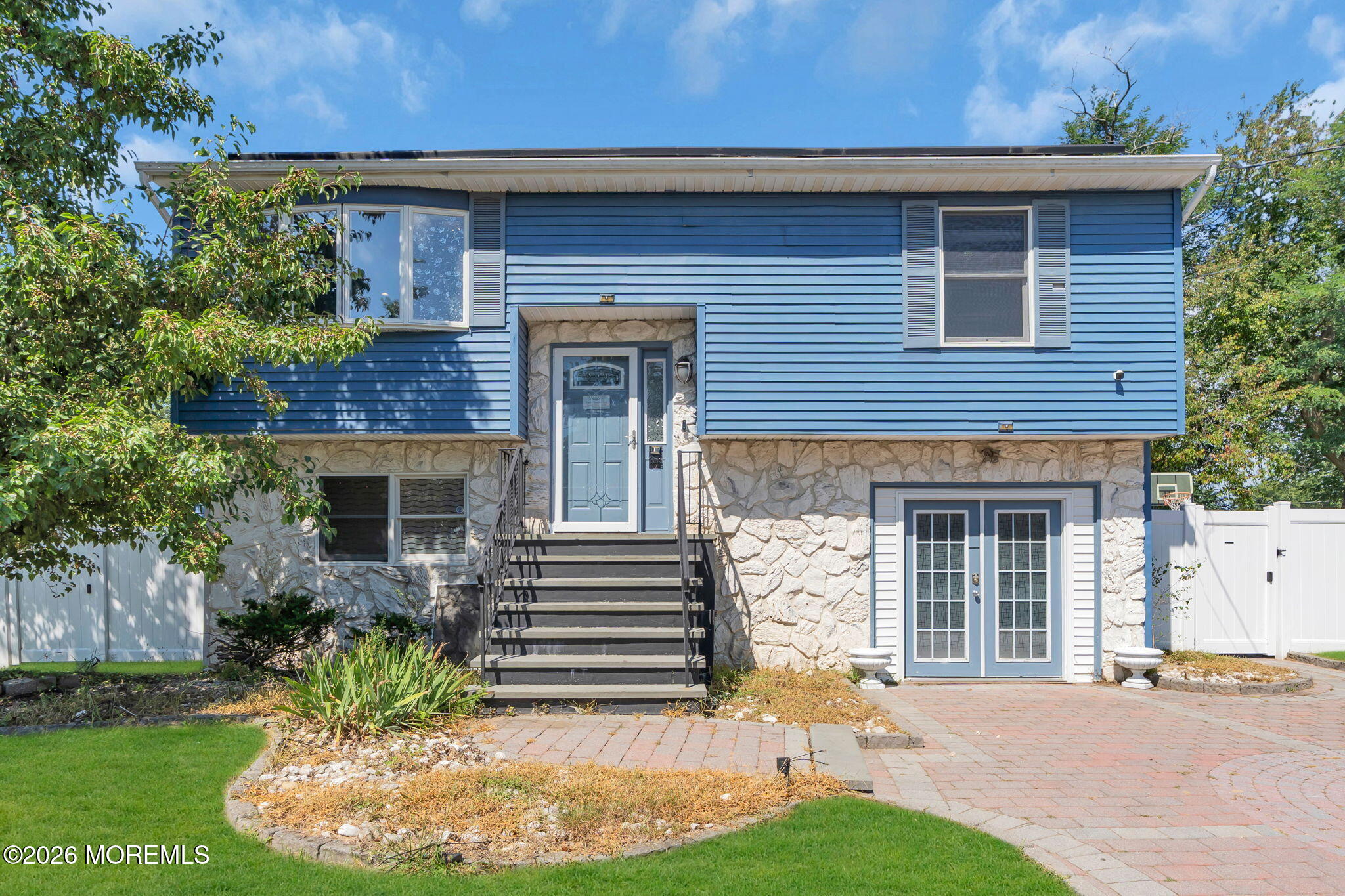 301 Deal Avenue Image 3