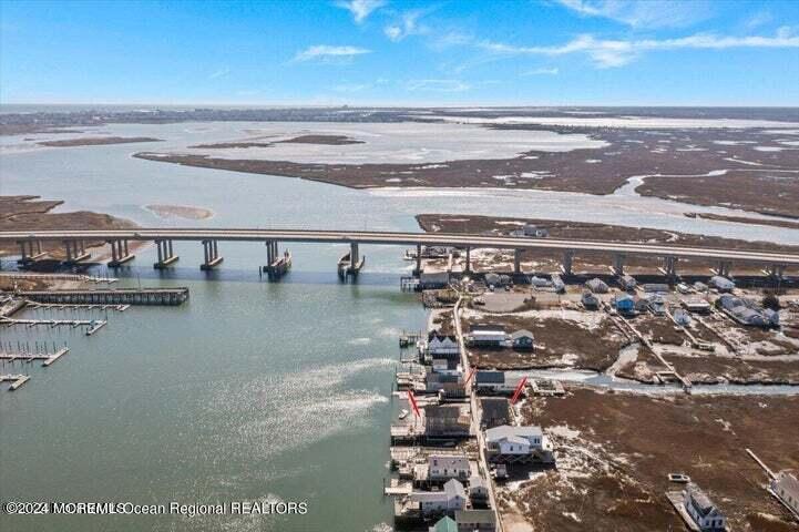 33 S Boardwalk Image 4