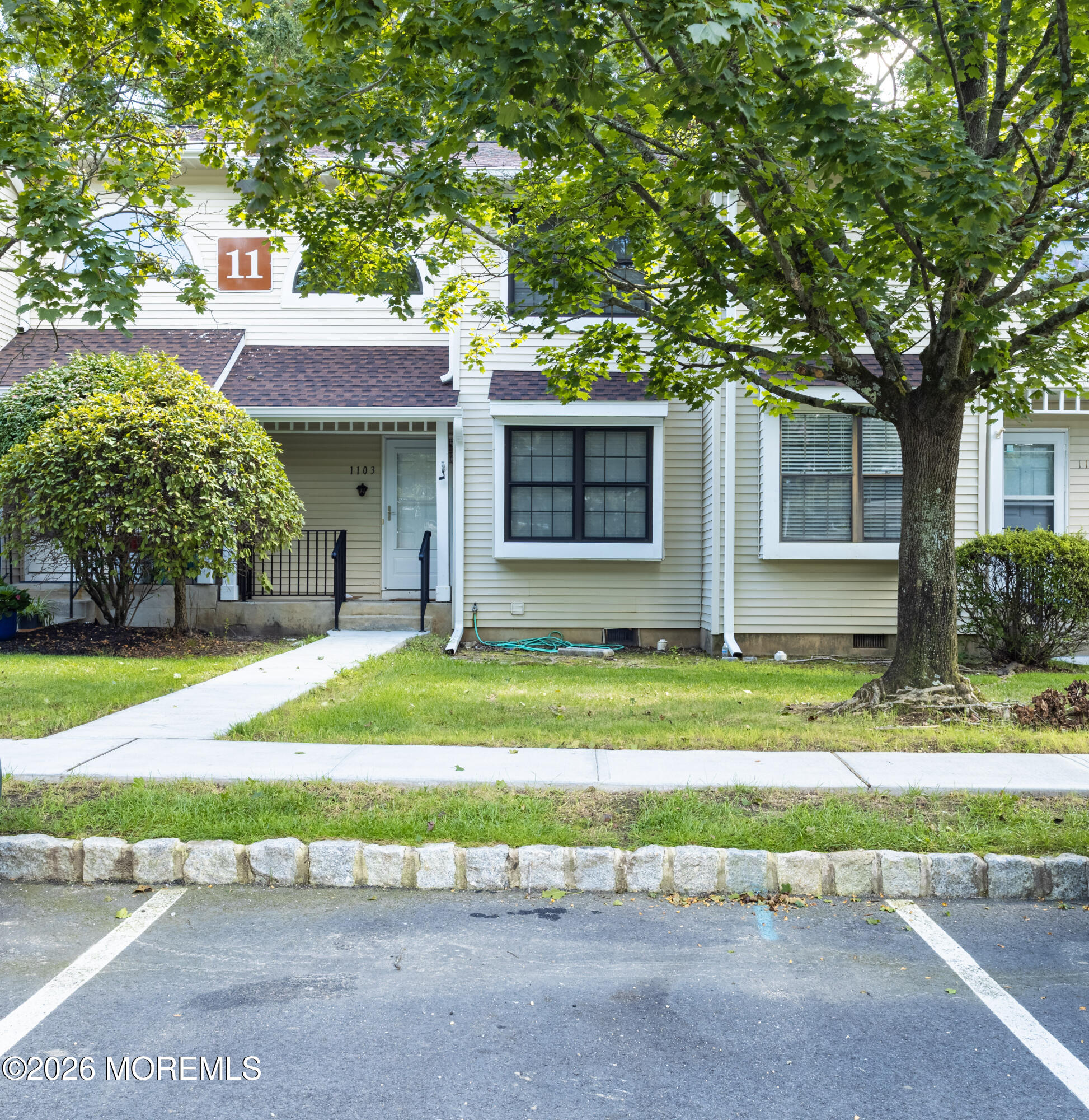 1103 Arlington Drive Image 2