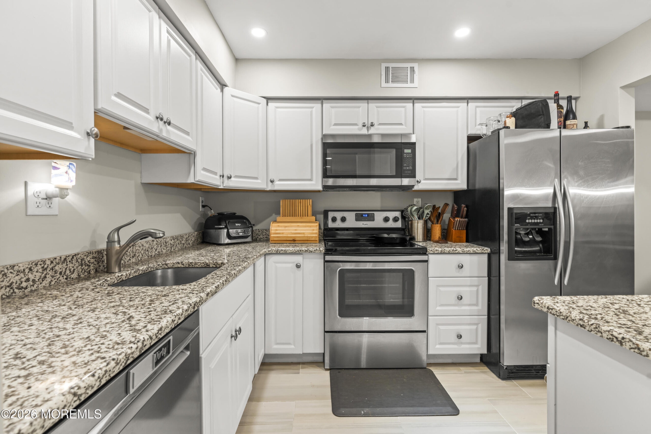 303 Wellington PL Image 5