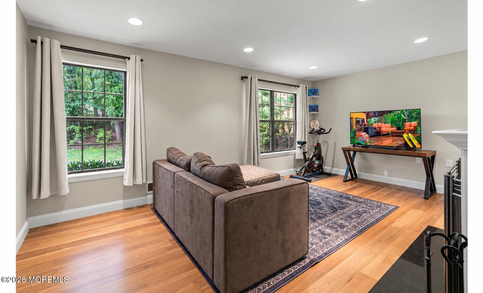 303 Wellington PL, Aberdeen, NJ, 07747 image 7
