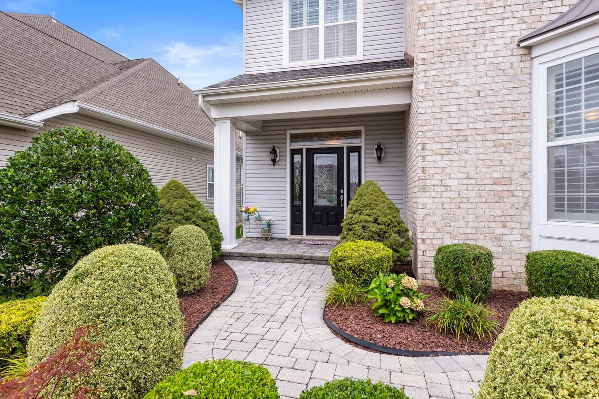 102 Riviera Drive Image 3