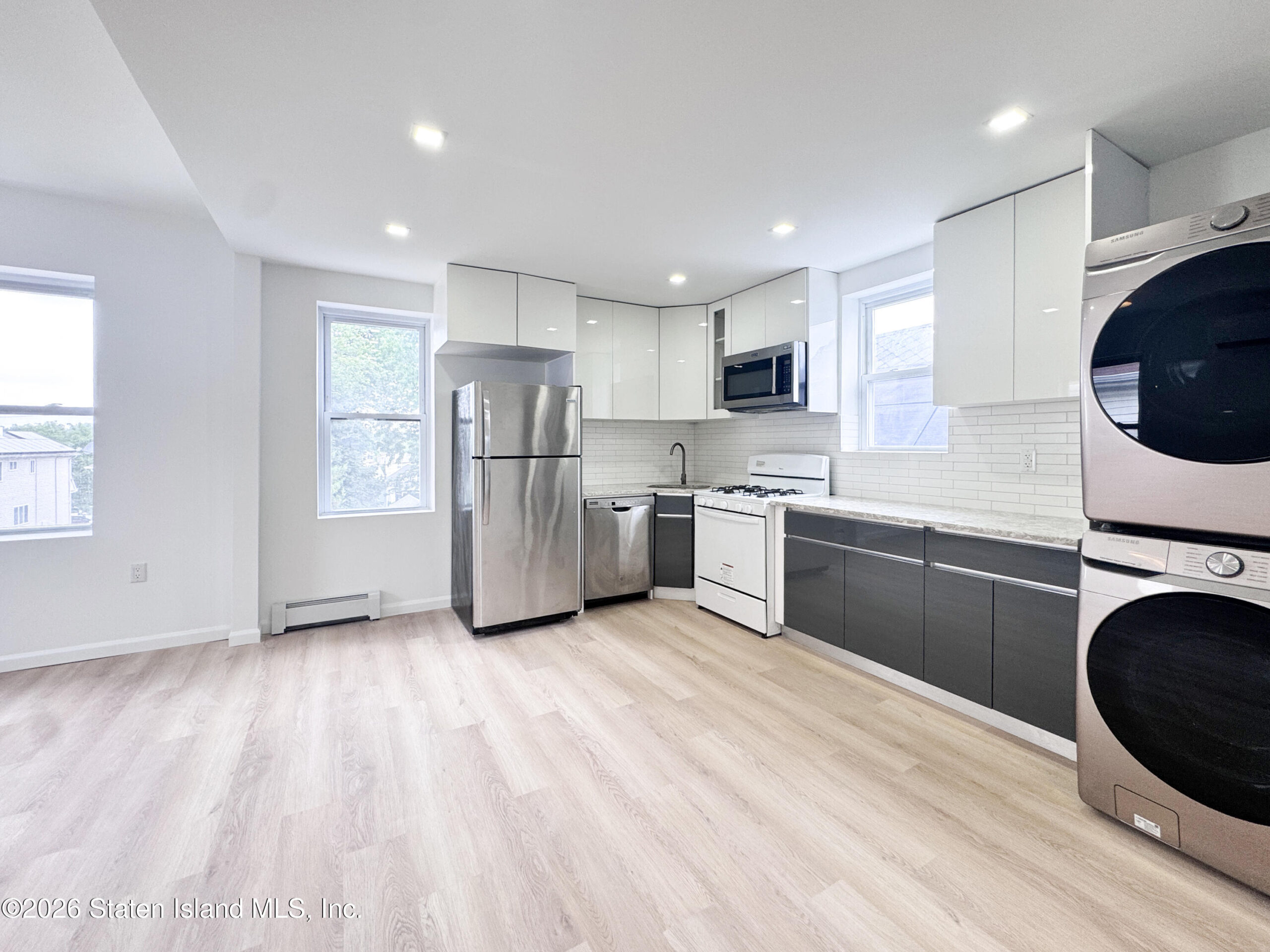 81 Sumner Avenue Image 3