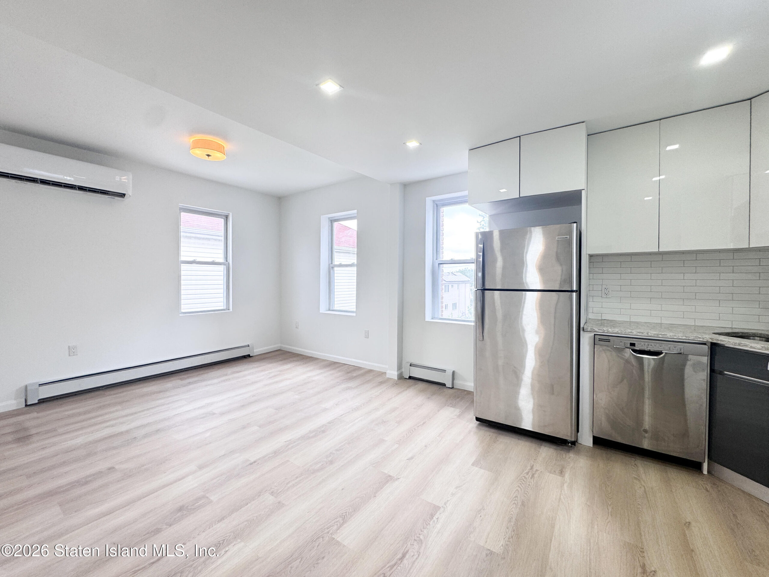 81 Sumner Avenue Image 5