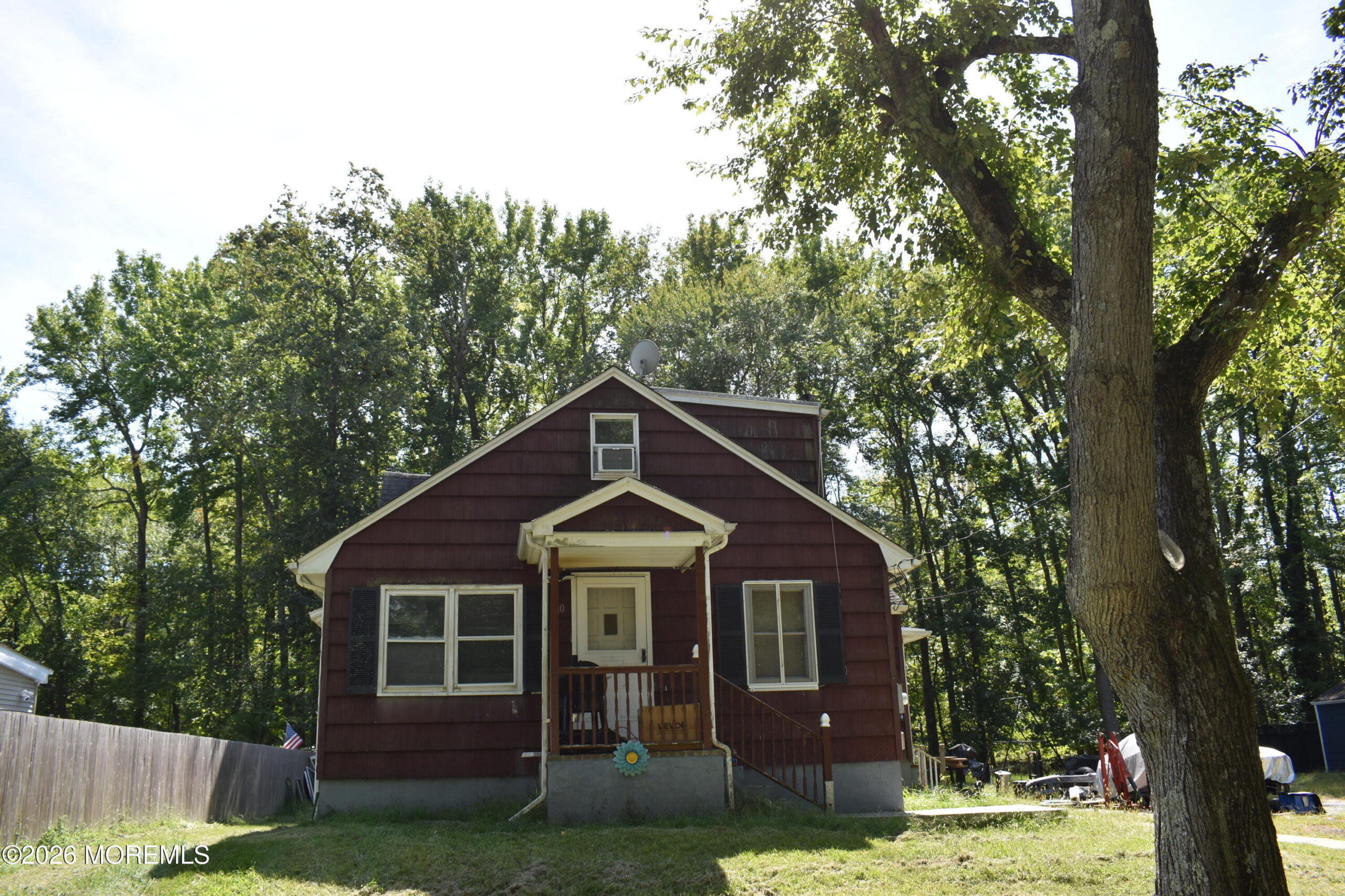 10 Youmans Avenue Image 3
