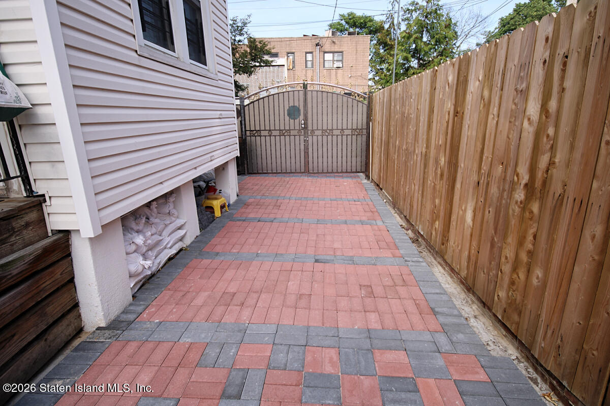 12 Irving Place, Staten Island, NY, 10304