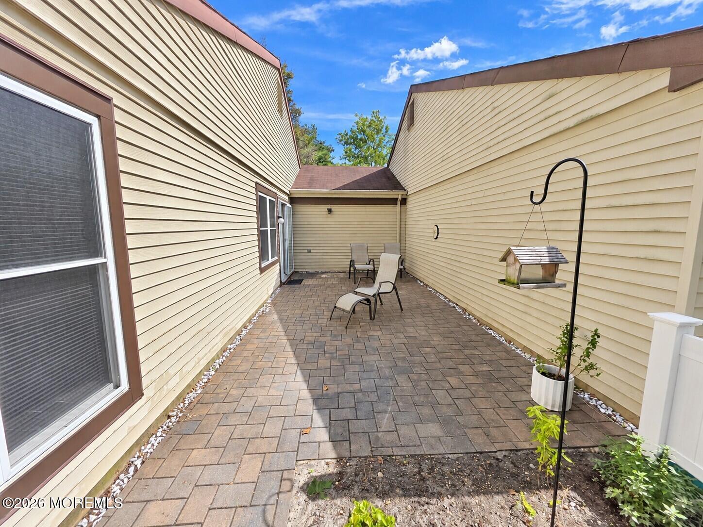 915A Liverpool Circle Image 3