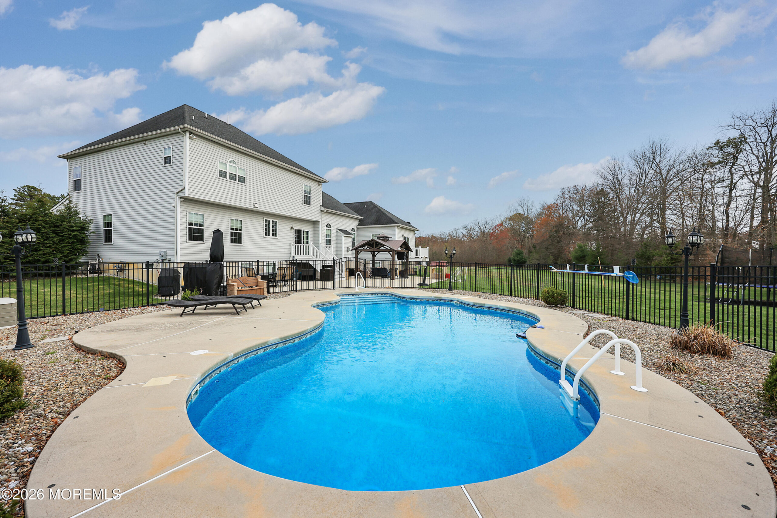 10 Colliers Court Image 4