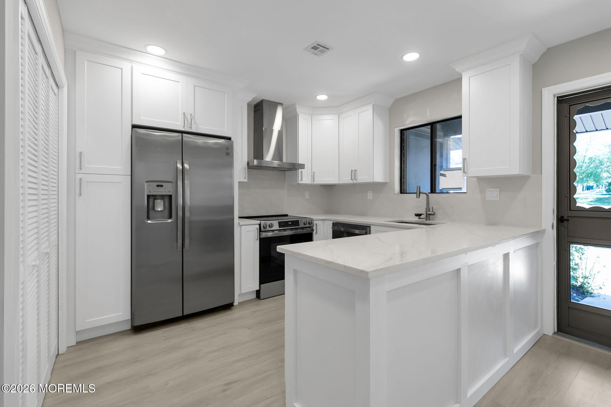 12 Farmingdale Court Image 4