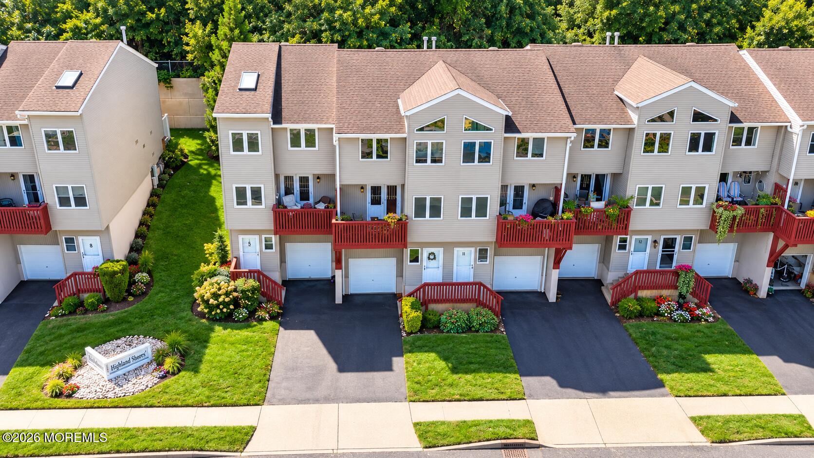 255 Shore Drive 10 Image 2