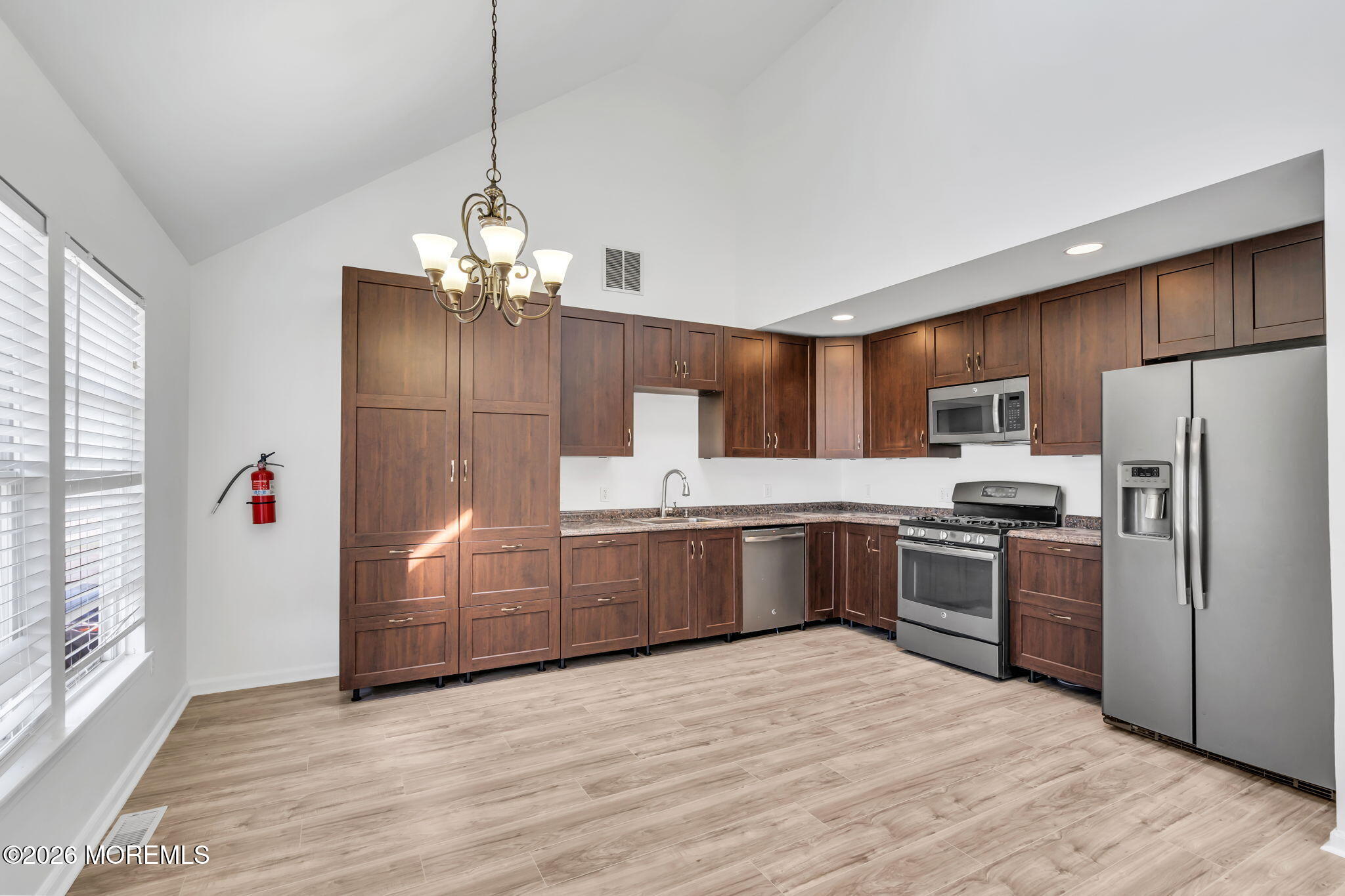 513 Harding Avenue Image 5