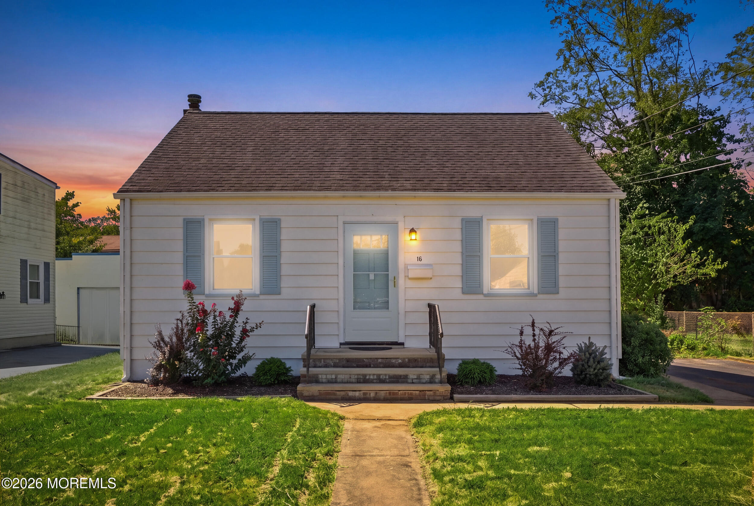 16 Eisenhower Avenue Image 2