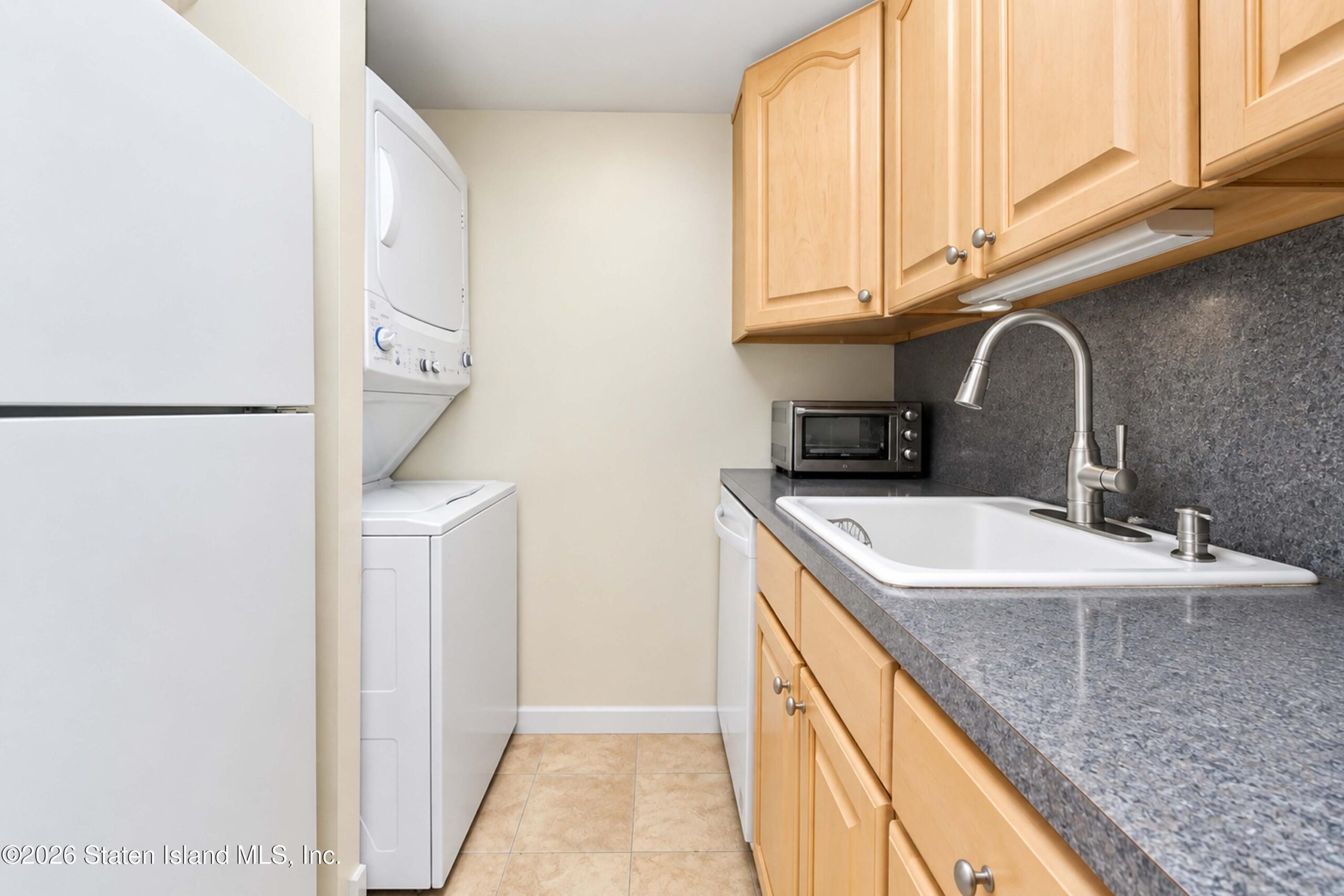 4211 Amboy Road 7, Staten Island, NY, 10308 image 10