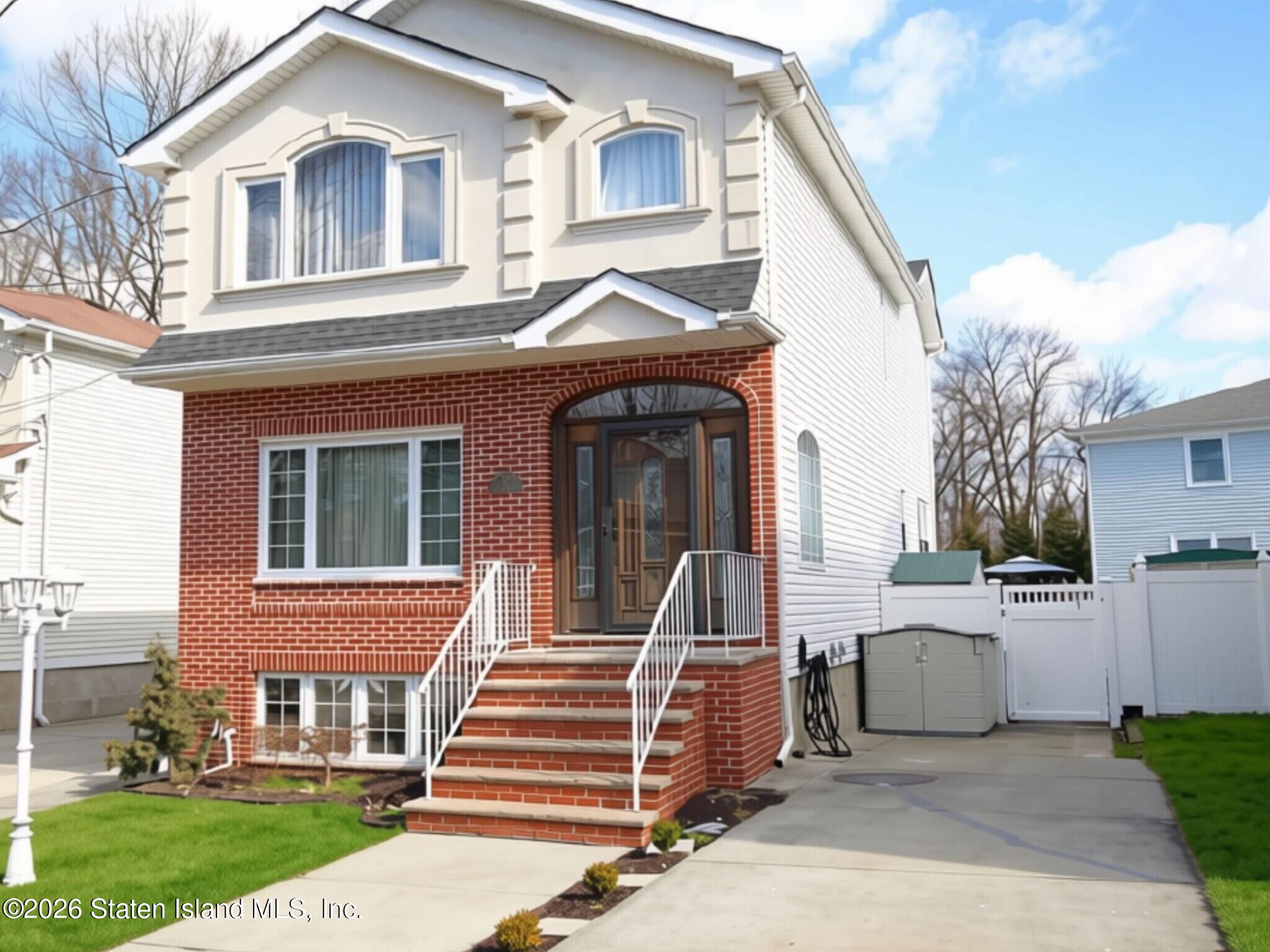 35 Georgia Court, Staten Island, NY, 10309