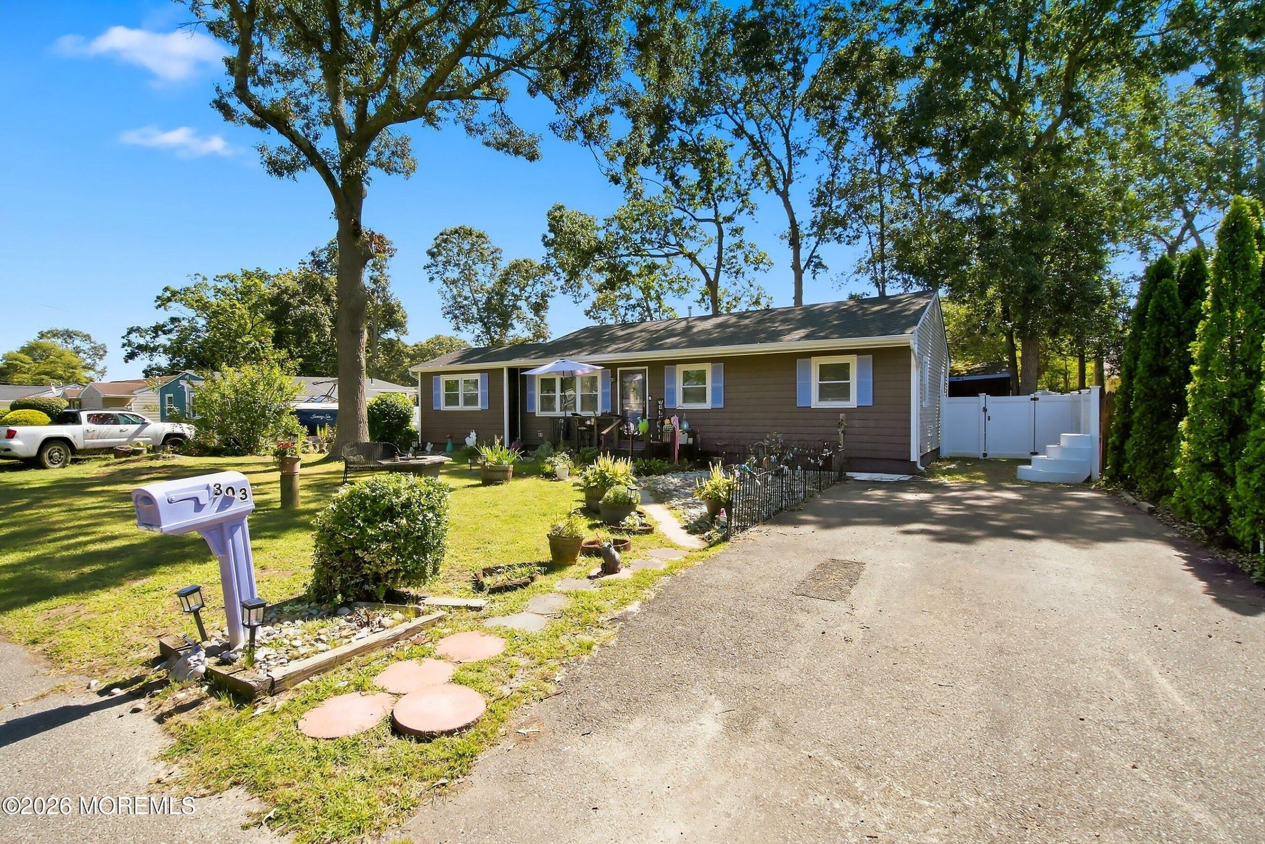 303 Lawrence Drive Image 3