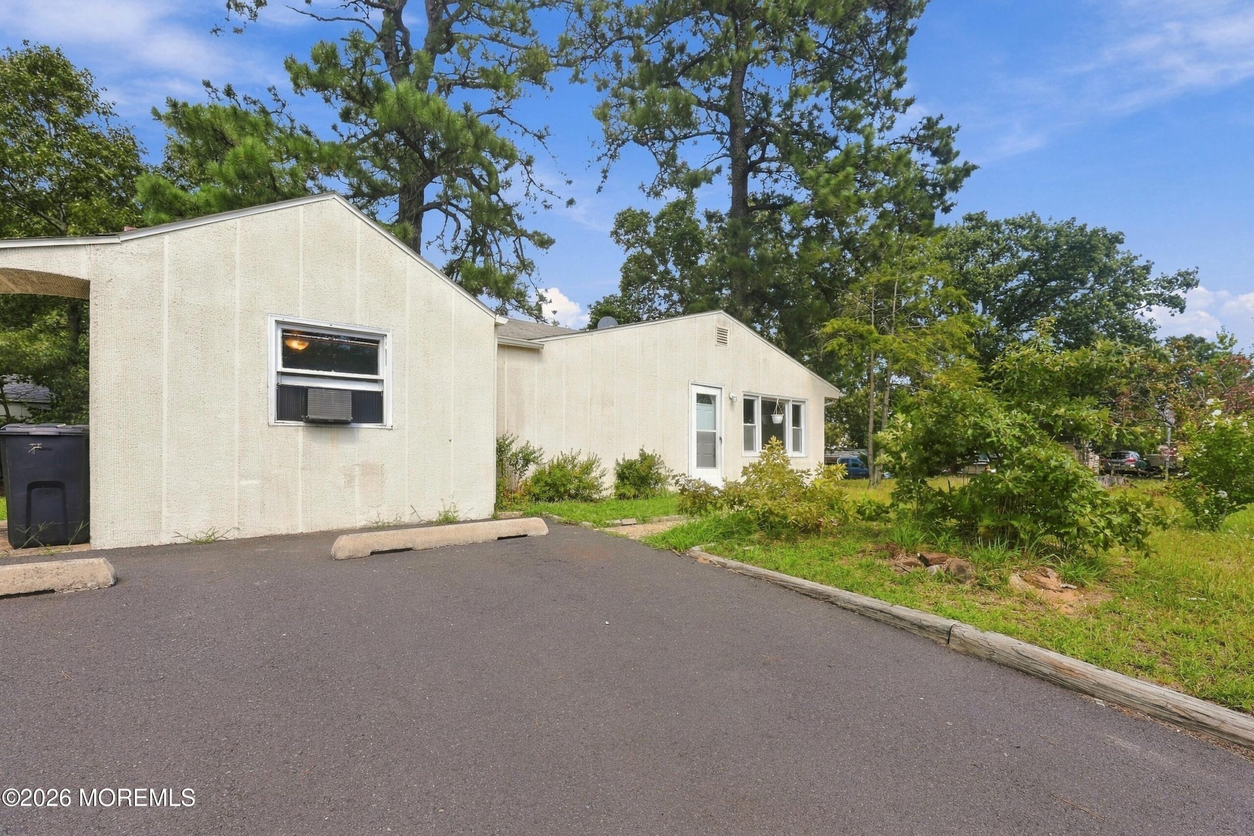 720 Biscayne Drive Image 2