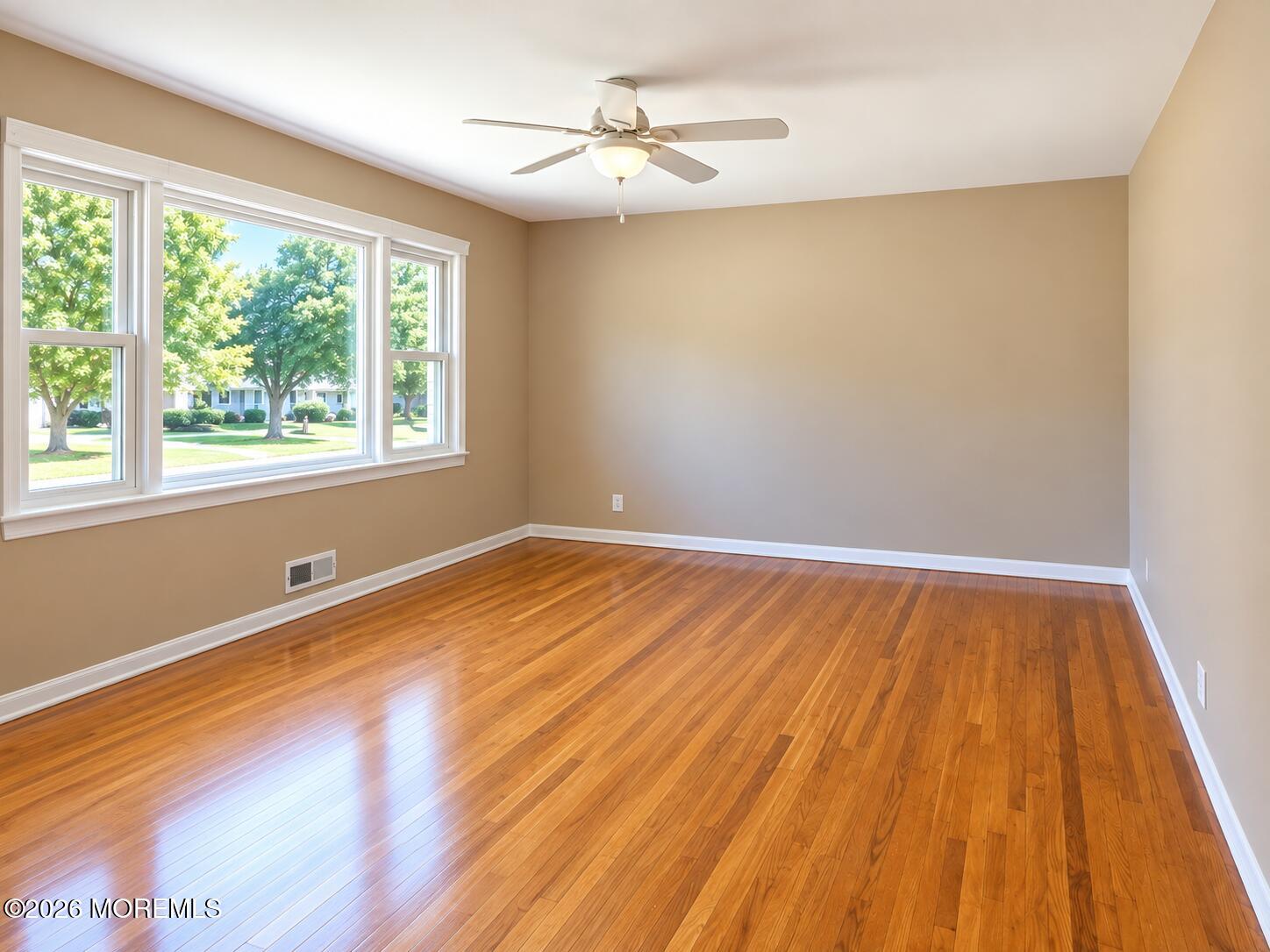28 Woodside Drive Image 3