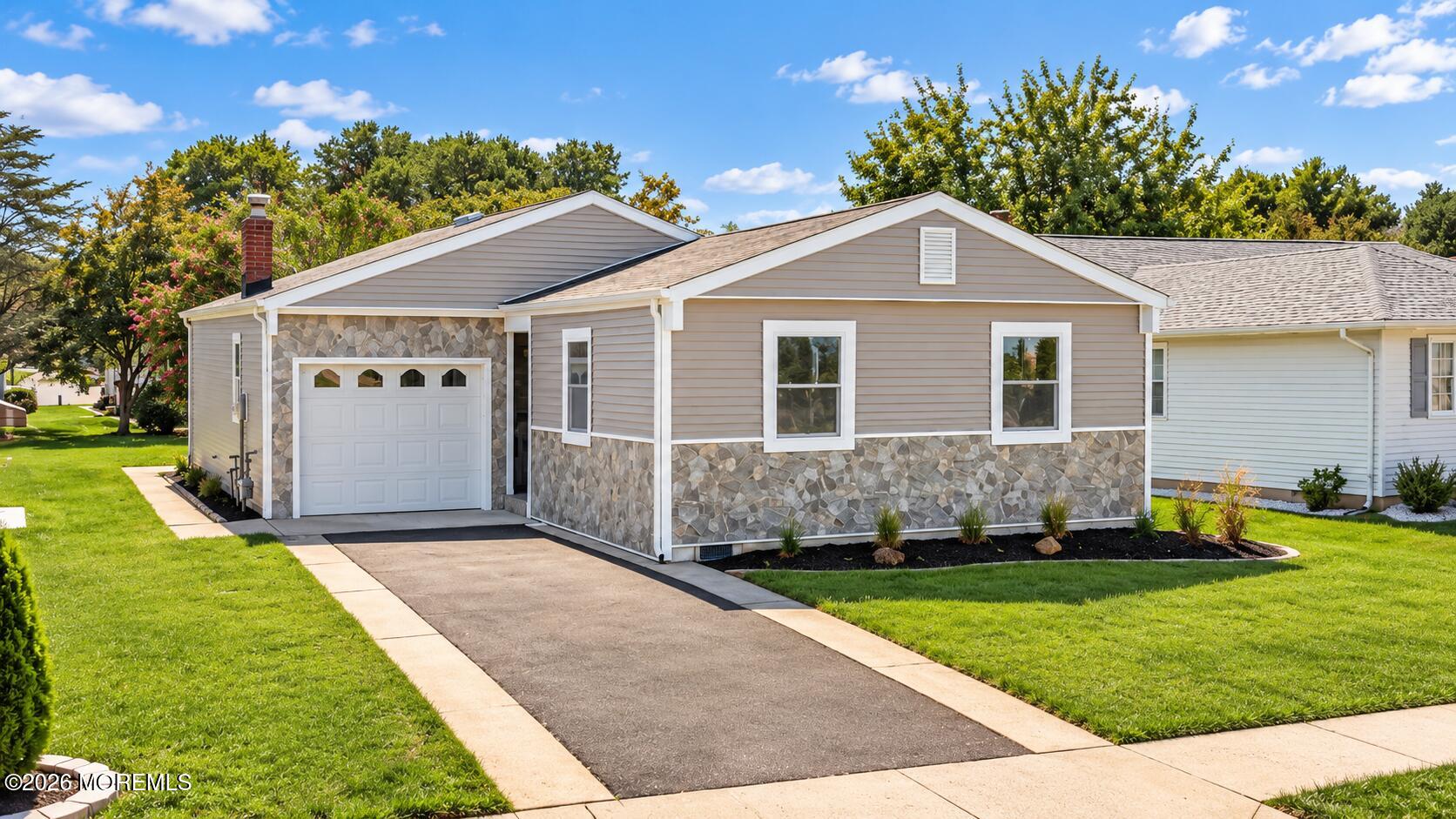 29 Santiago Drive Image 2