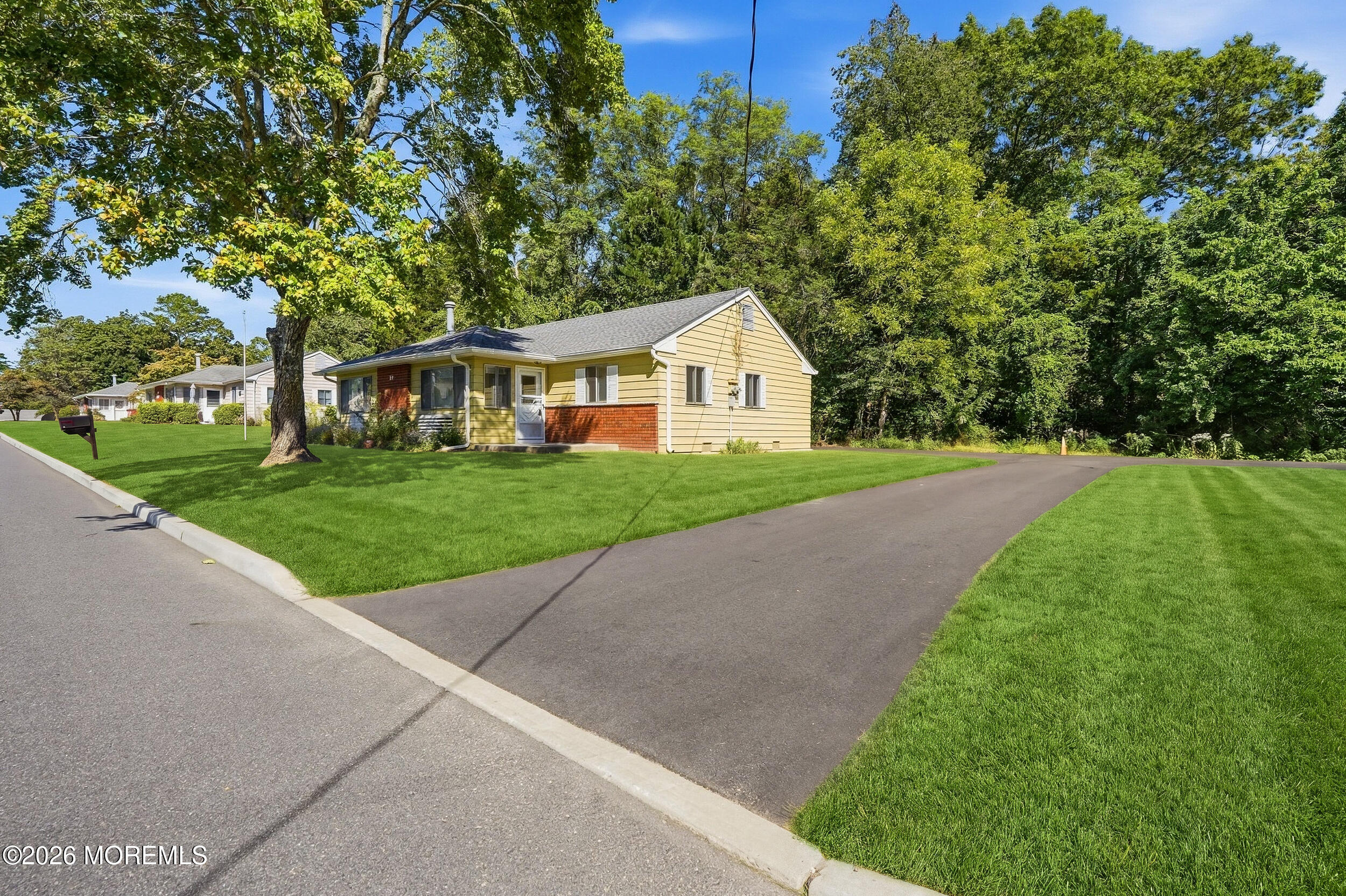 27A Pheasant Street Image 3