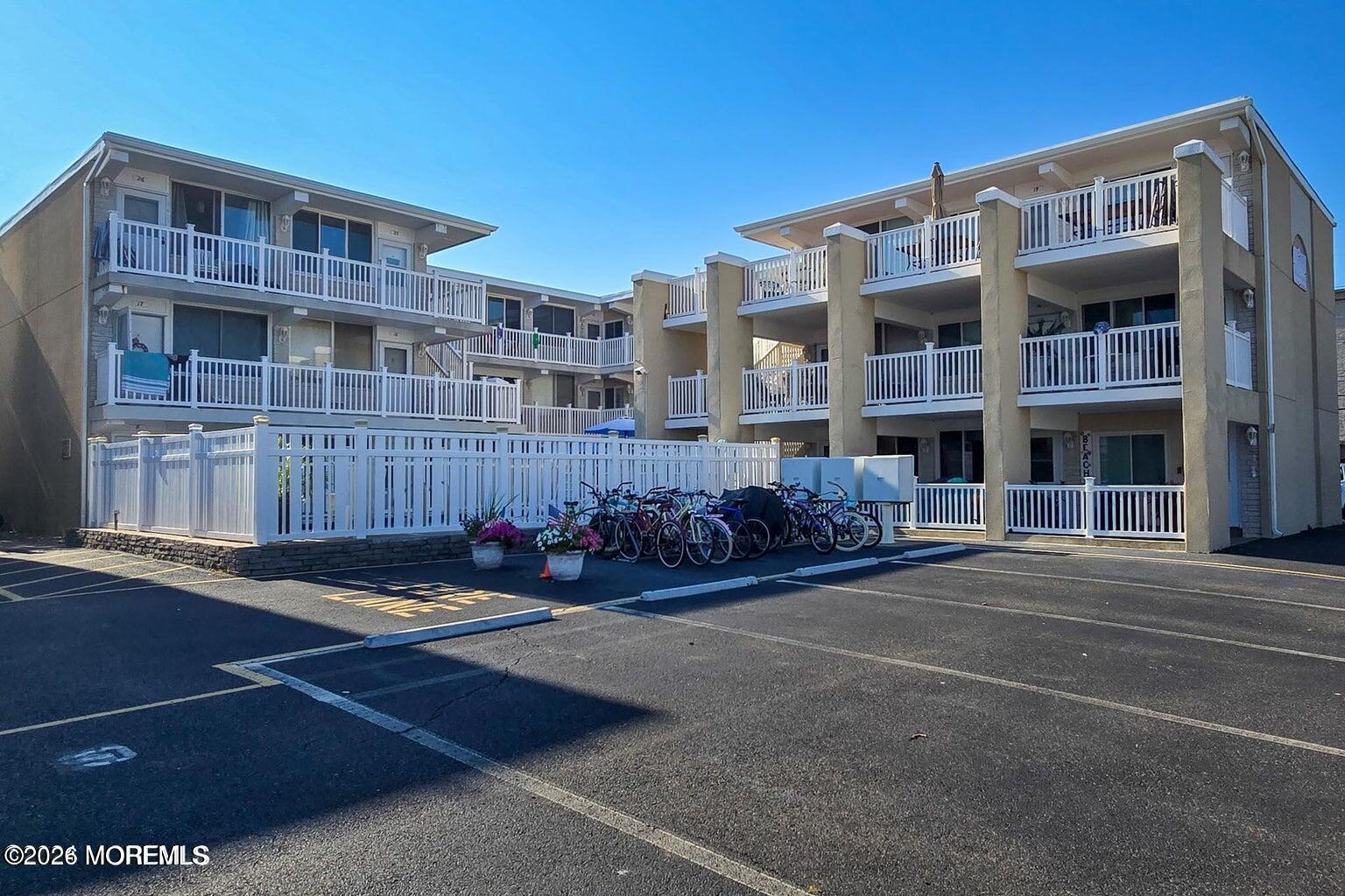 1515 Boulevard 18 Image 2
