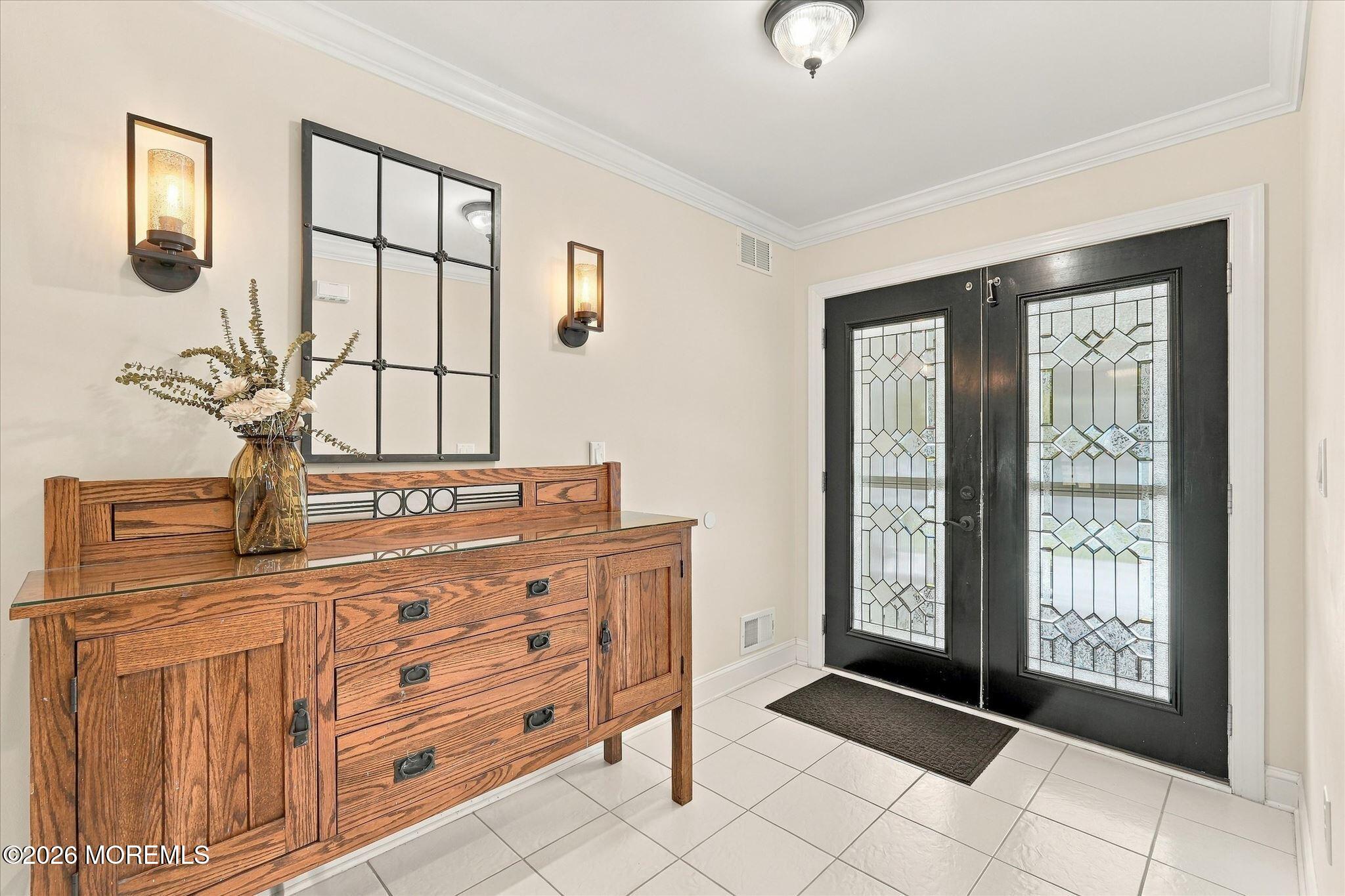 597 Waterford Drive Image 4