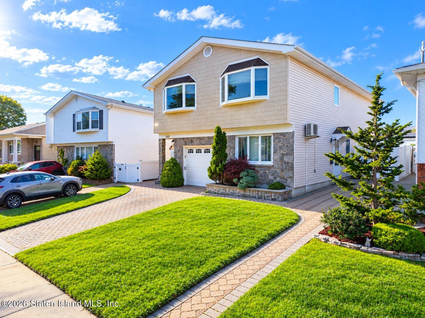 643 Rathbun Avenue, Staten Island, NY, 10312