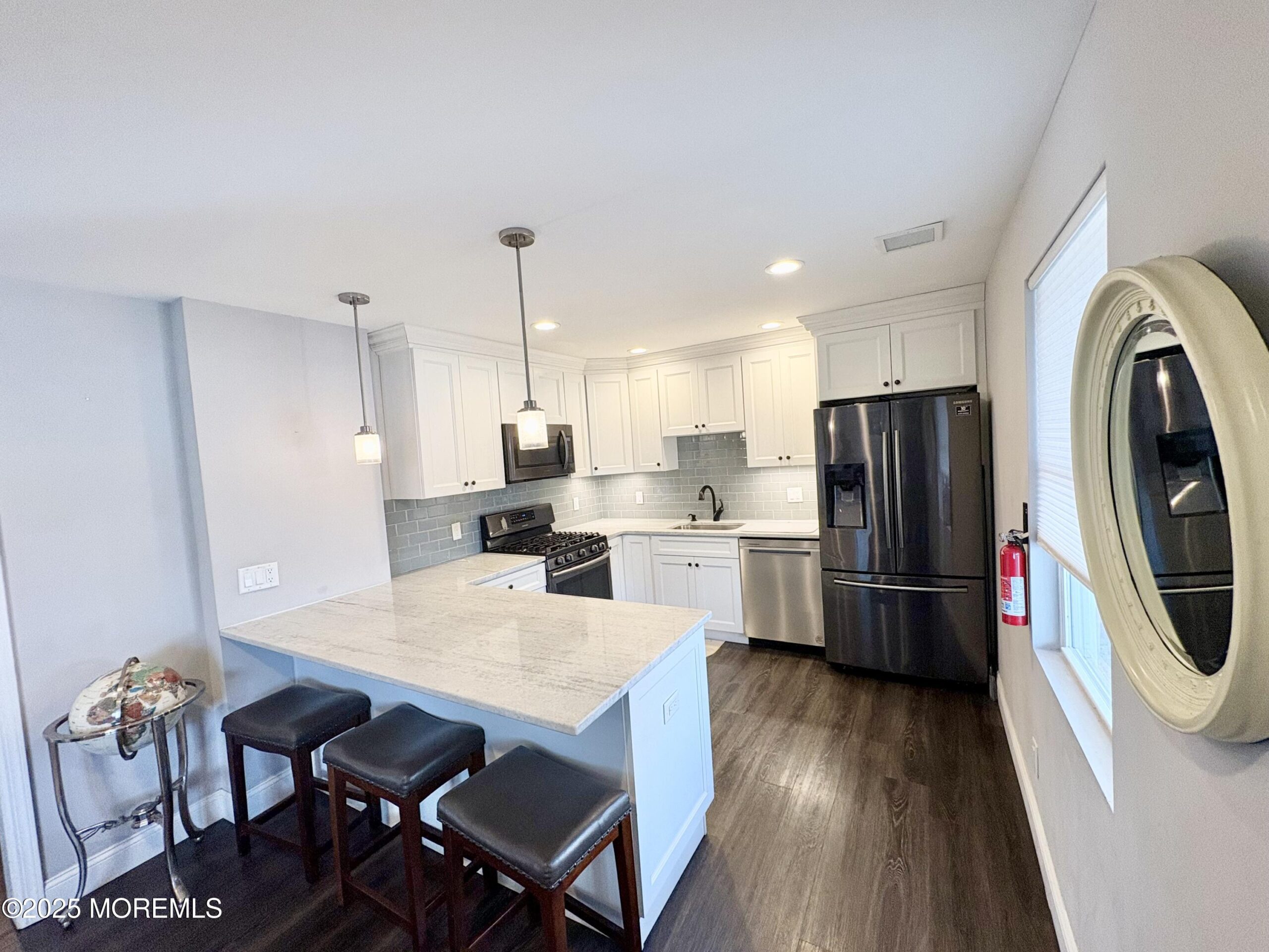 404 Bay Boulevard 4 Image 3