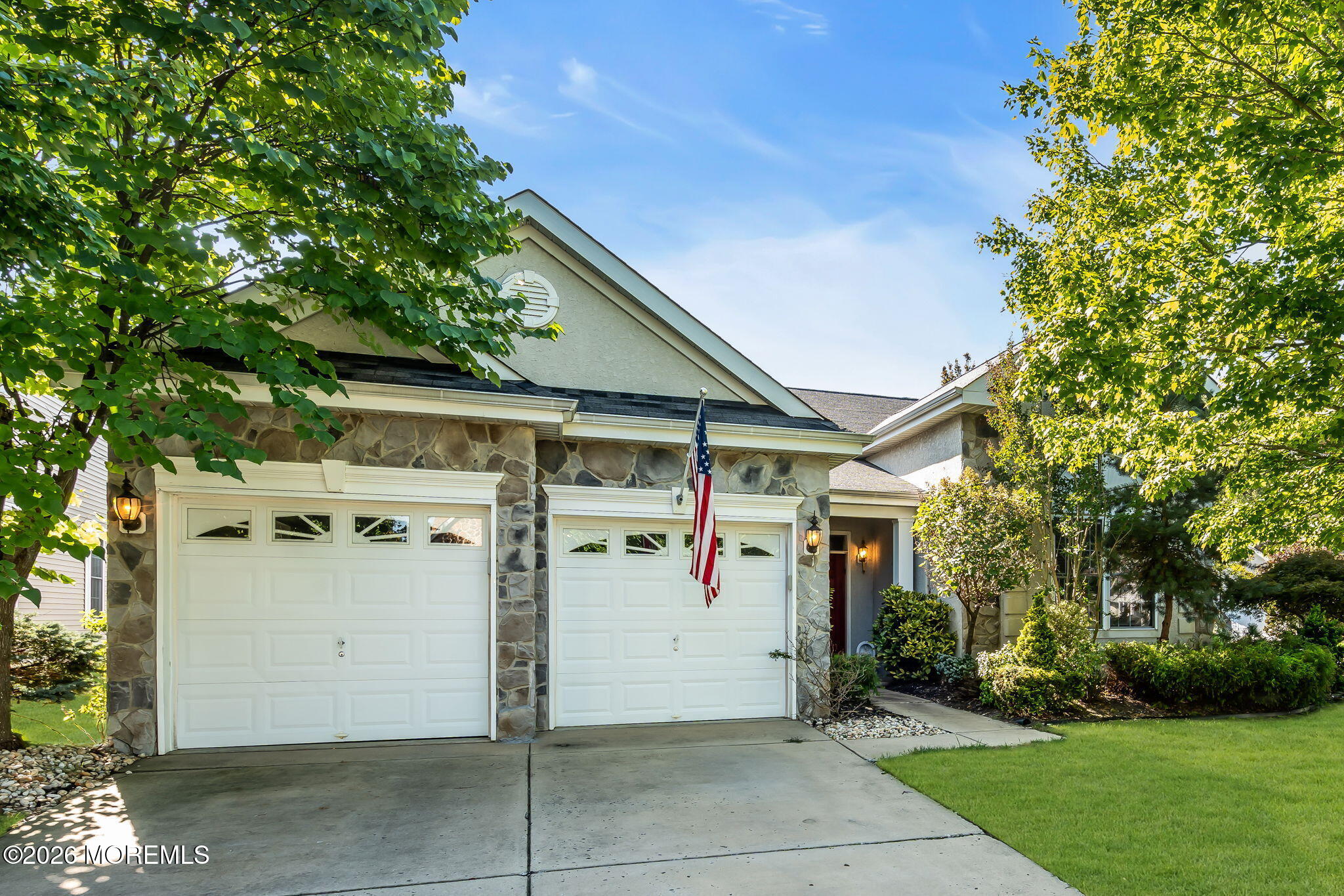1 Turnberry Place Image 5