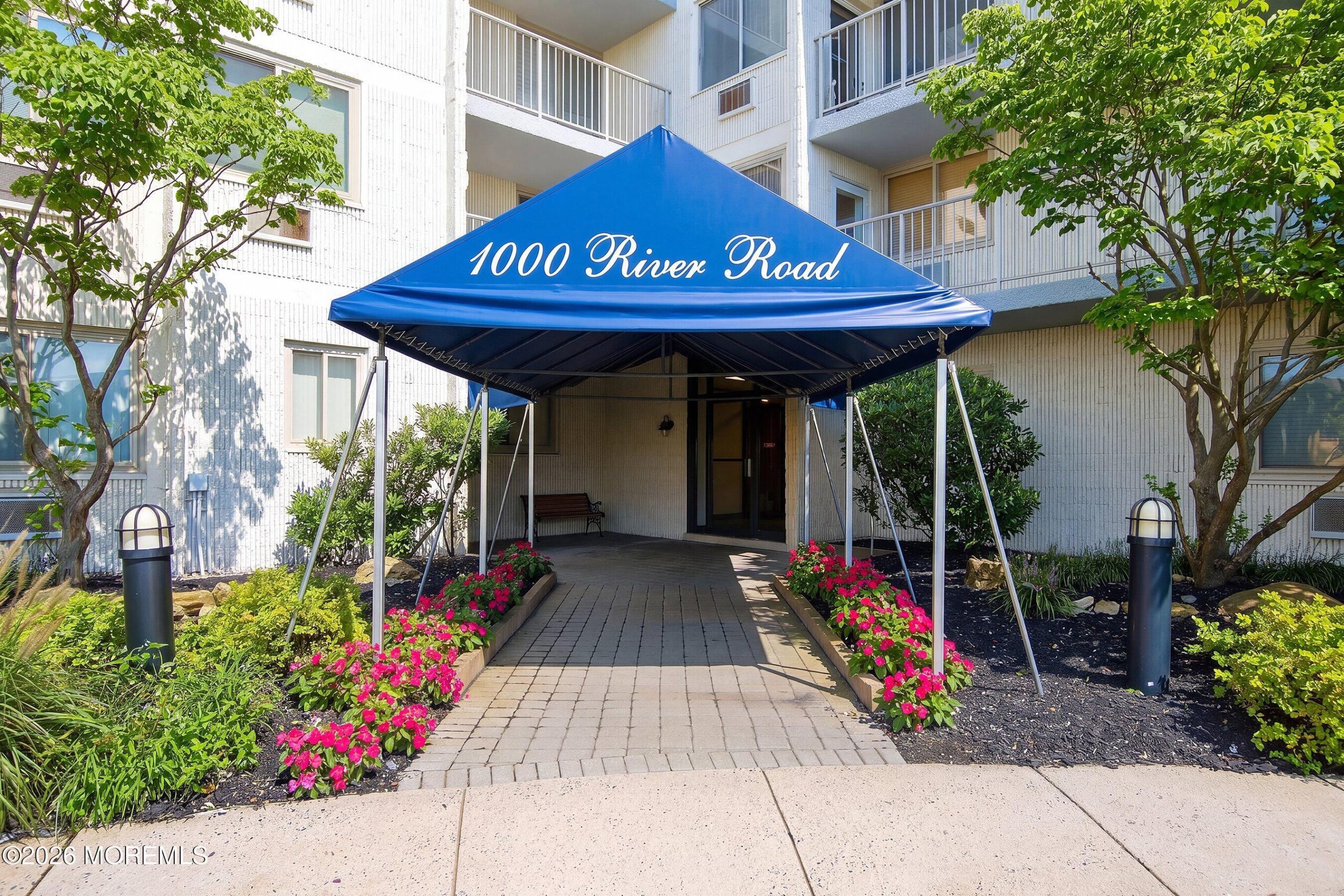 1000 River Road 6B Image 5