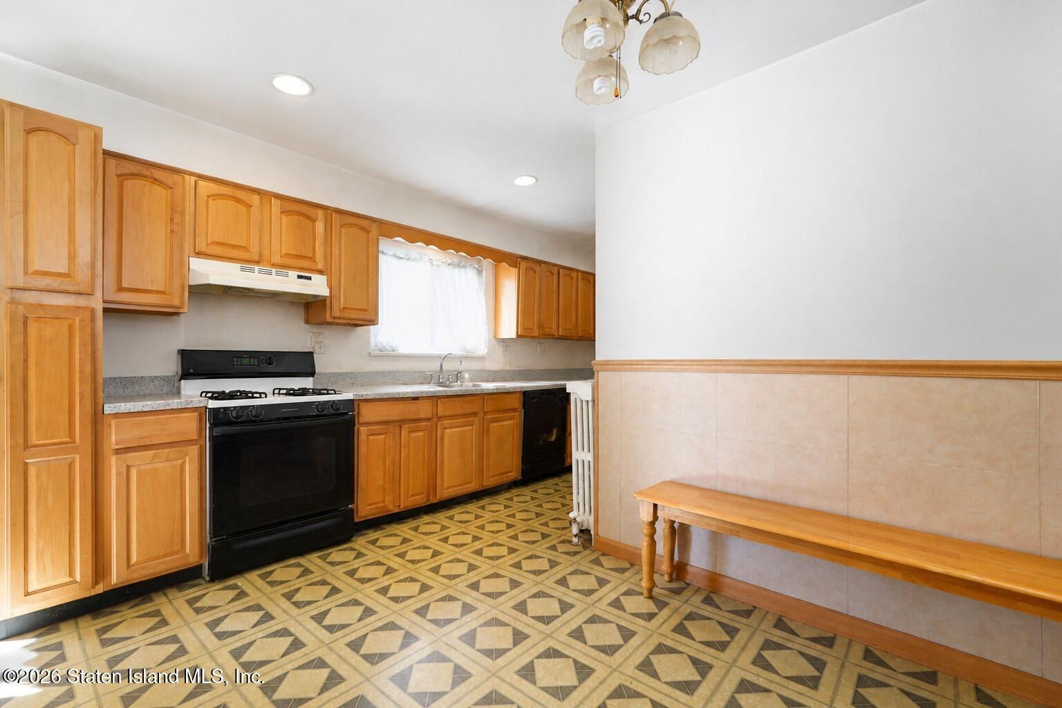 396 Bement Avenue, Staten Island, NY, 10310 image 33
