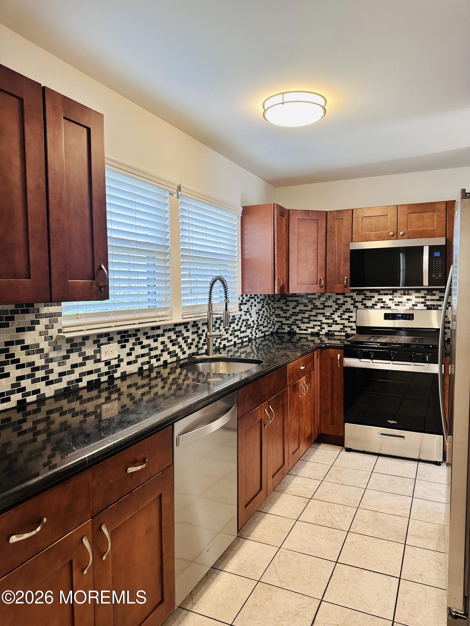 607 Bromelia Court Image 3