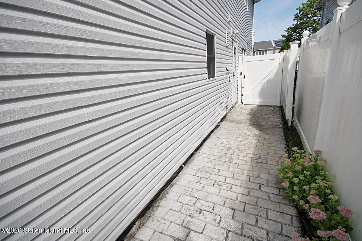 24 E Figurea Avenue, Staten Island, NY, 10308 image 25