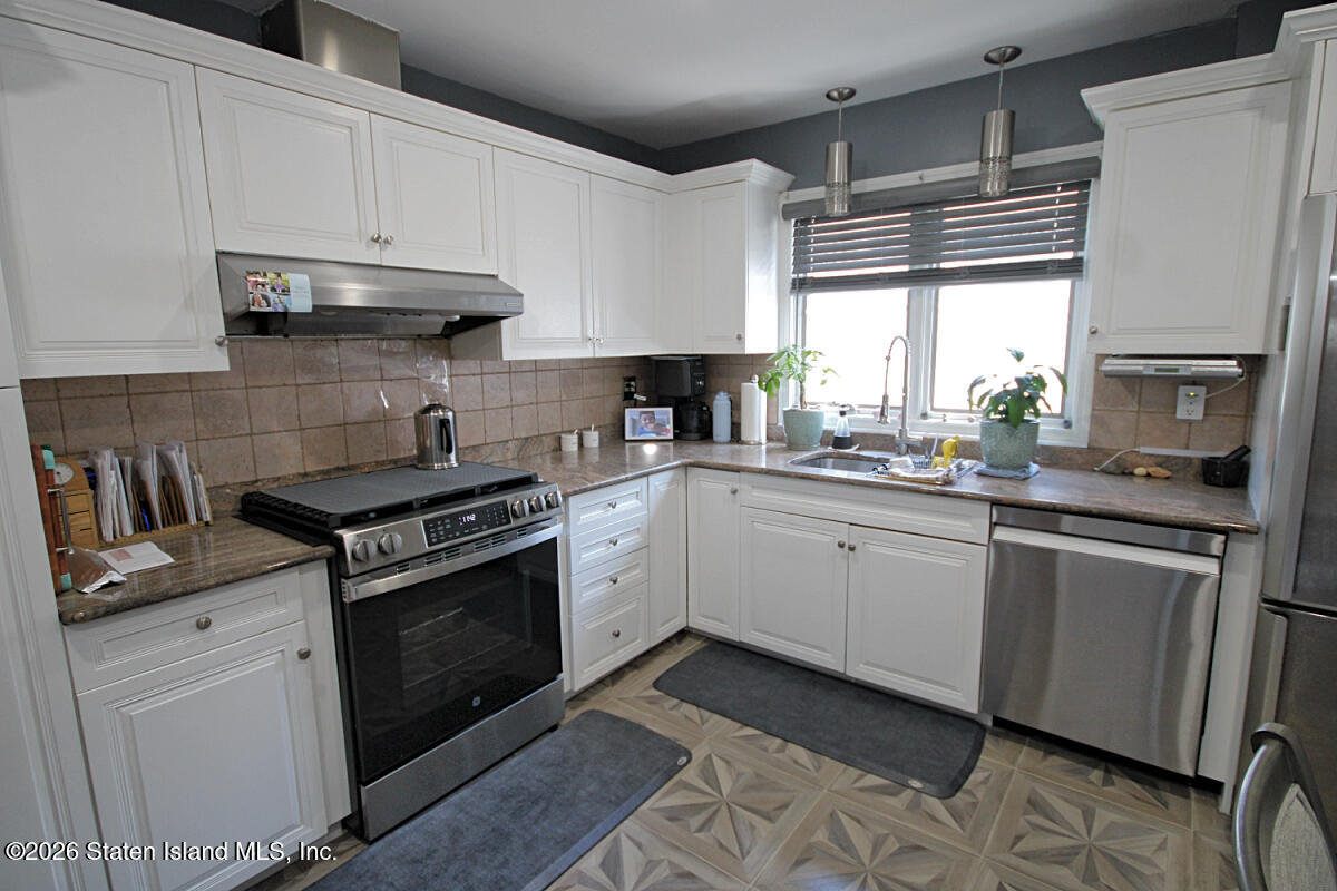 24 E Figurea Avenue, Staten Island, NY, 10308 image 10
