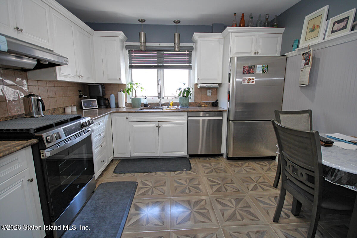24 E Figurea Avenue, Staten Island, NY, 10308 image 12